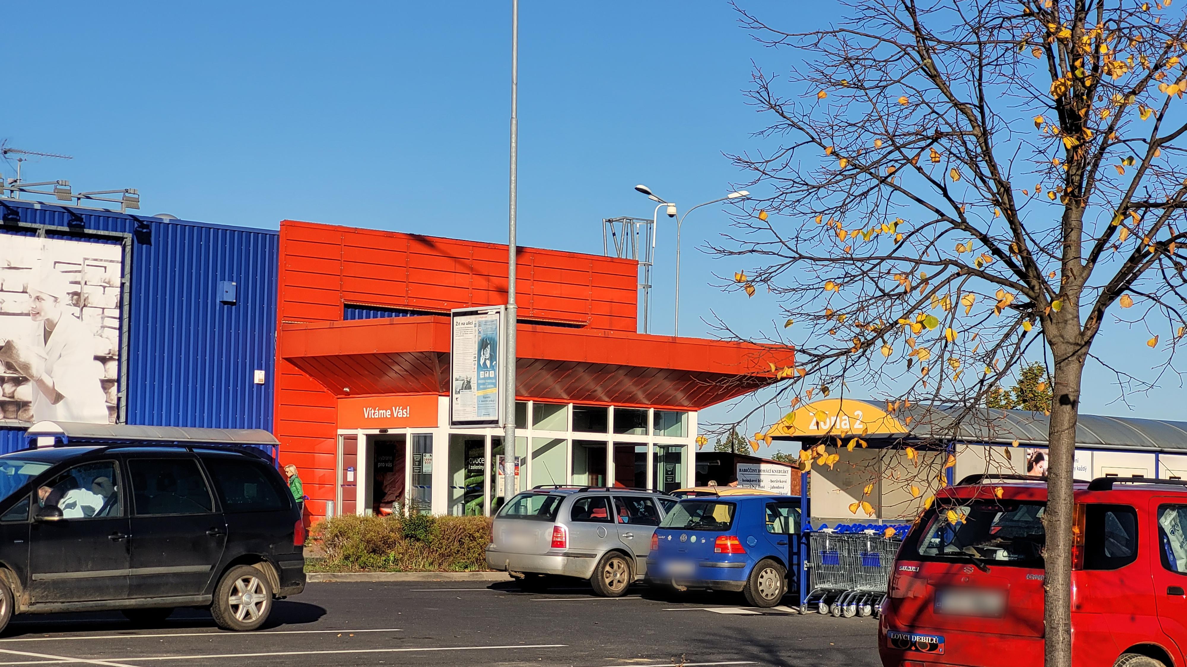 Tesco foto 2