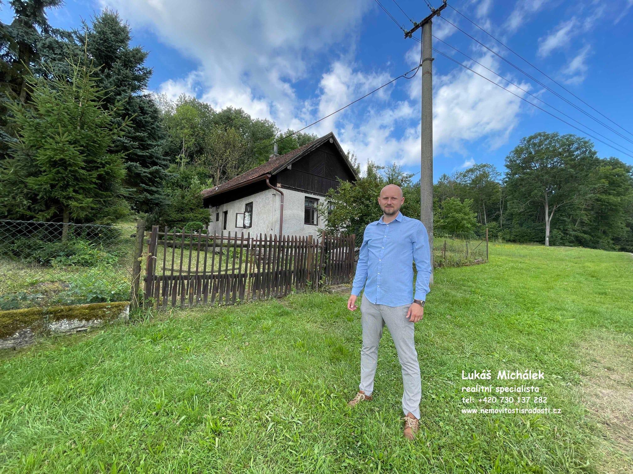 Realitní makléř Lukáš Michálek foto 2