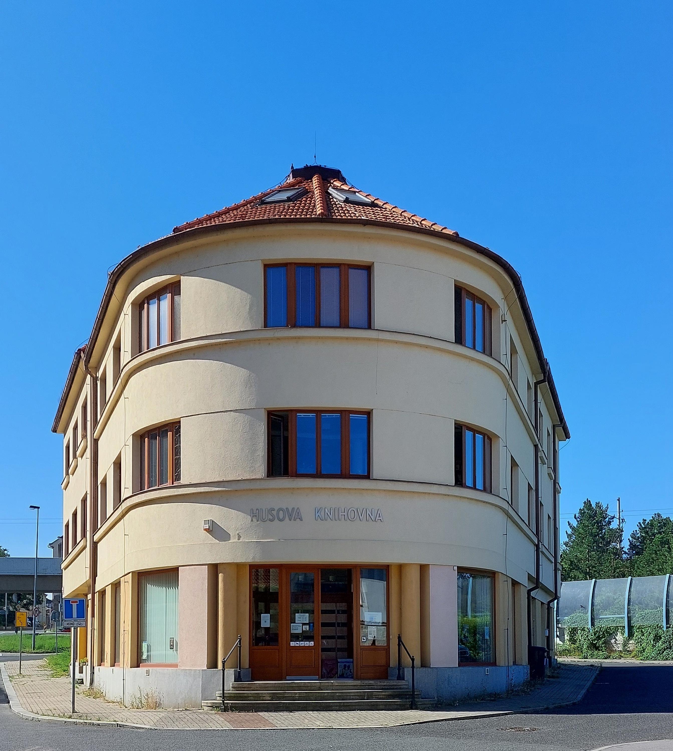 Husova knihovna v Modřanech foto 6