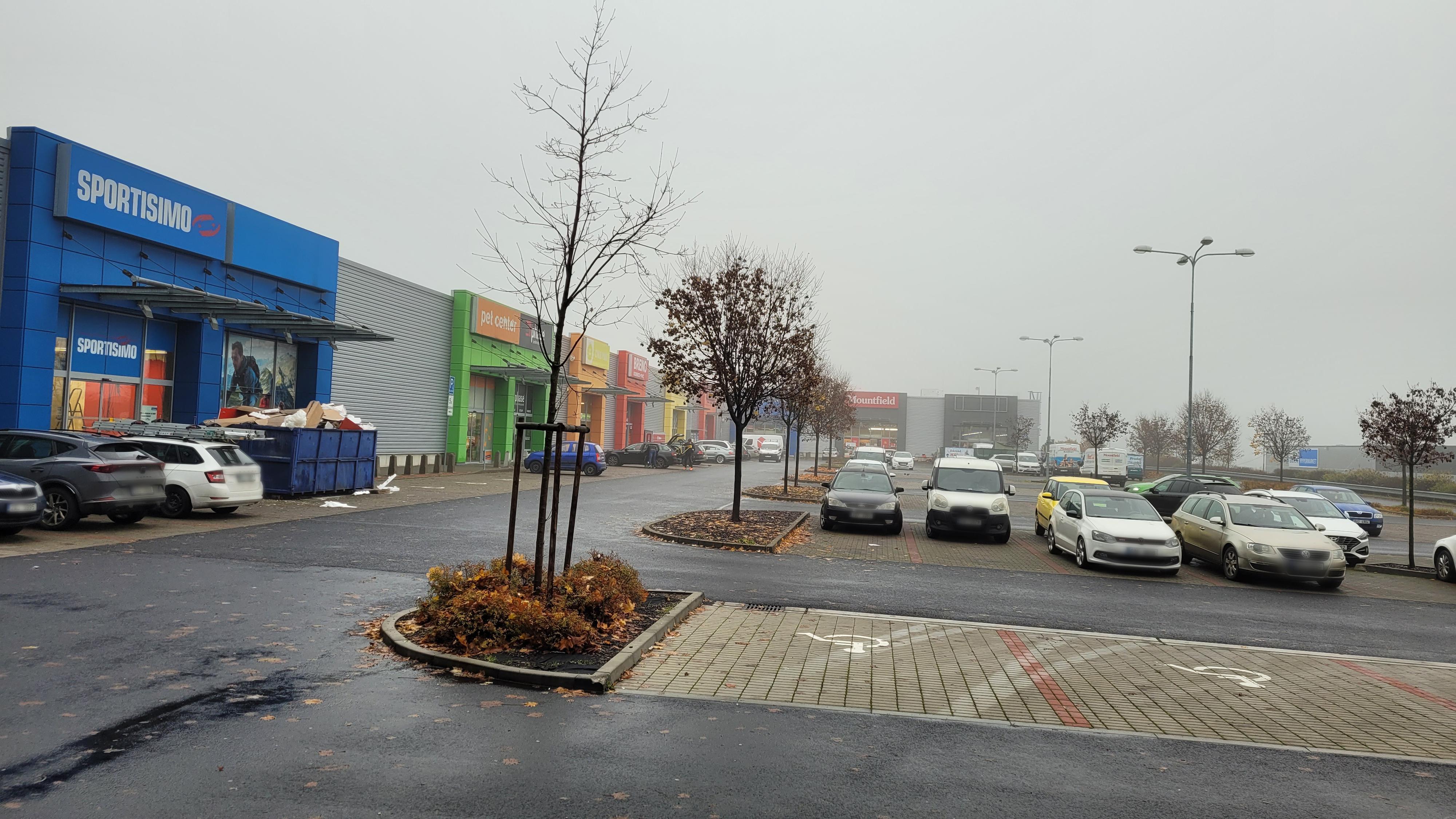 Retail Park Most foto 5