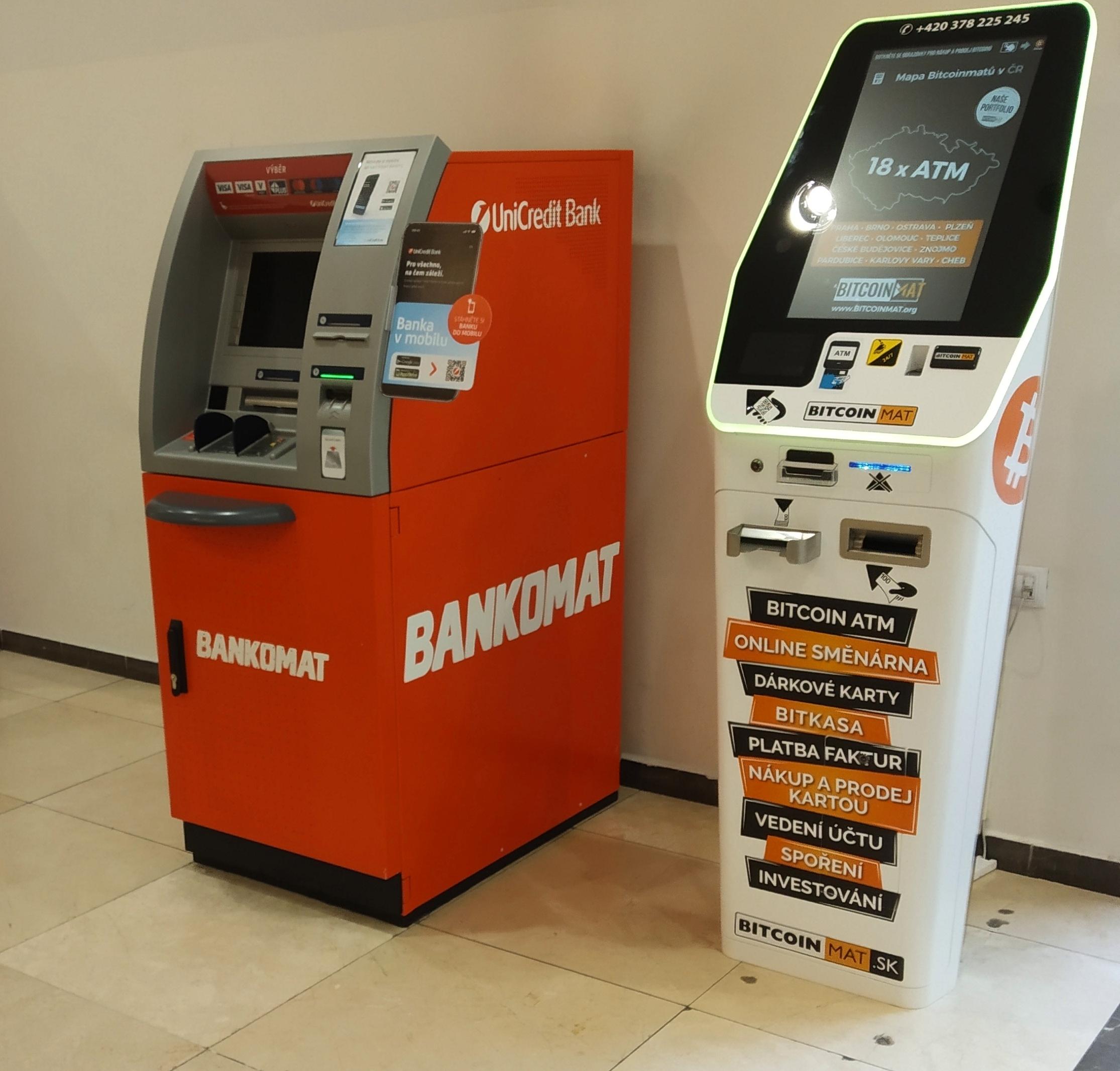 Bankomat UniCredit Bank Czech Republic foto 2