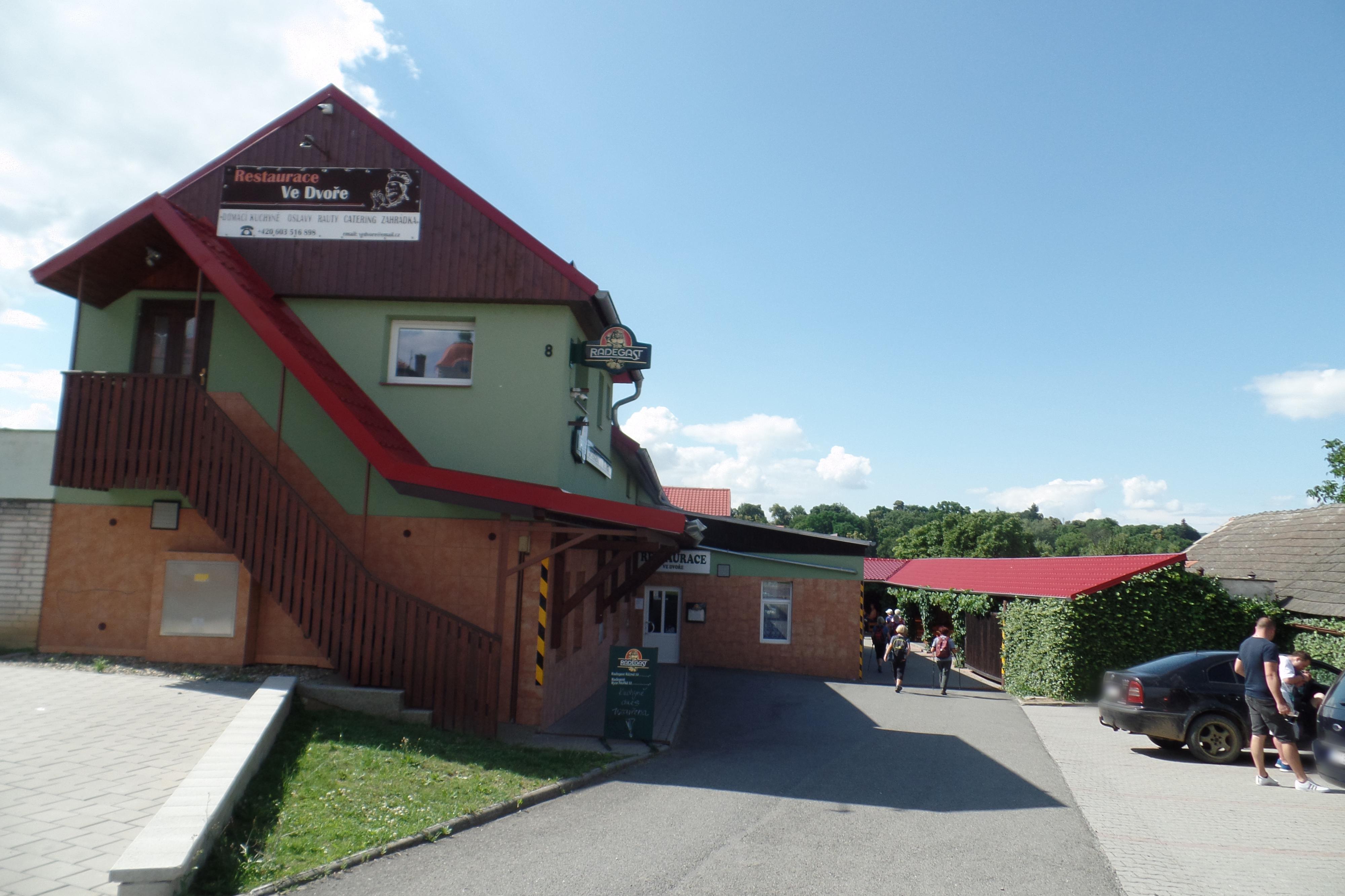 Restaurace Ve Dvoře