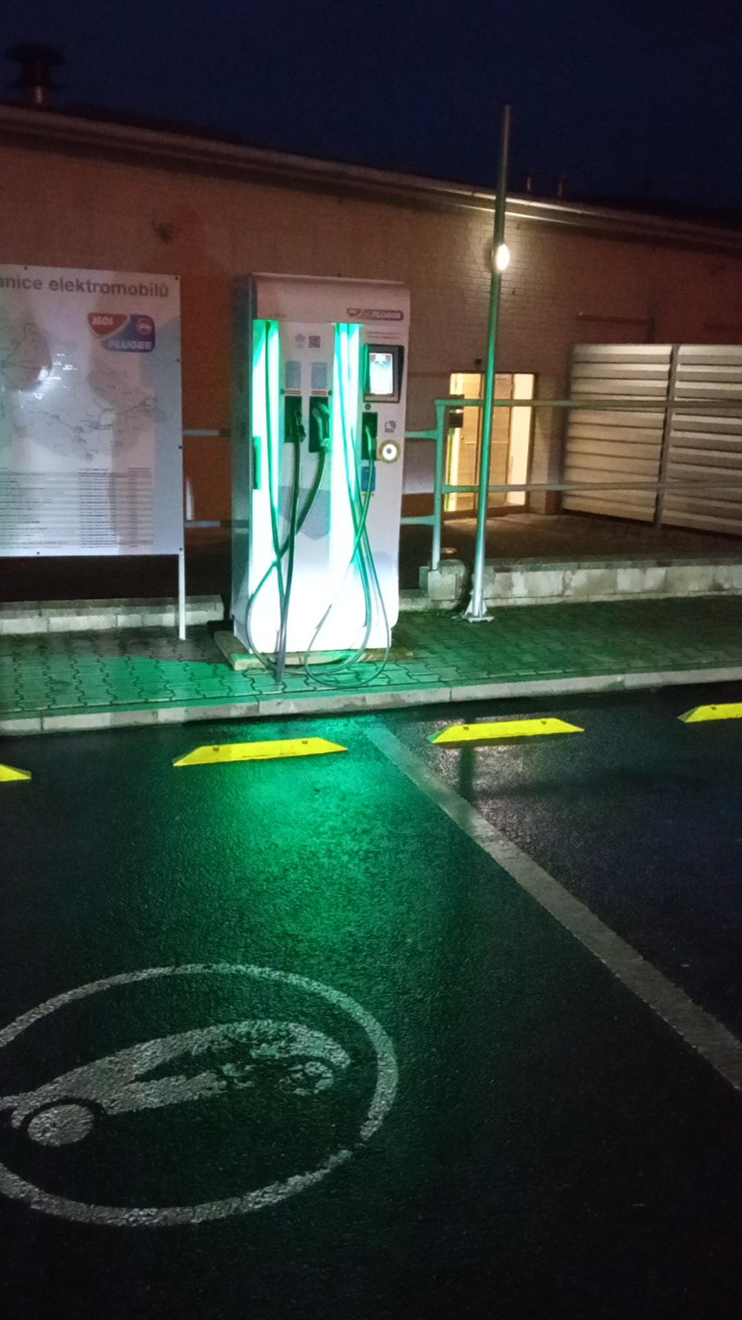 MOL - Nabíjecí stanice foto 2