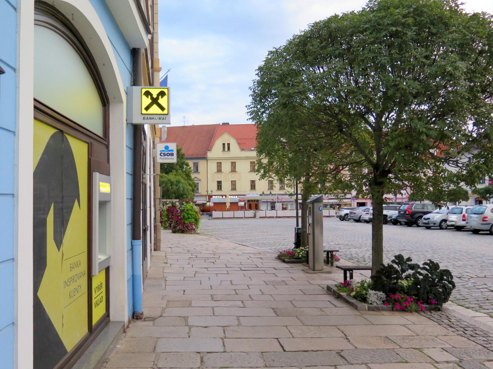 Raiffeisenbank - bankomat foto 4