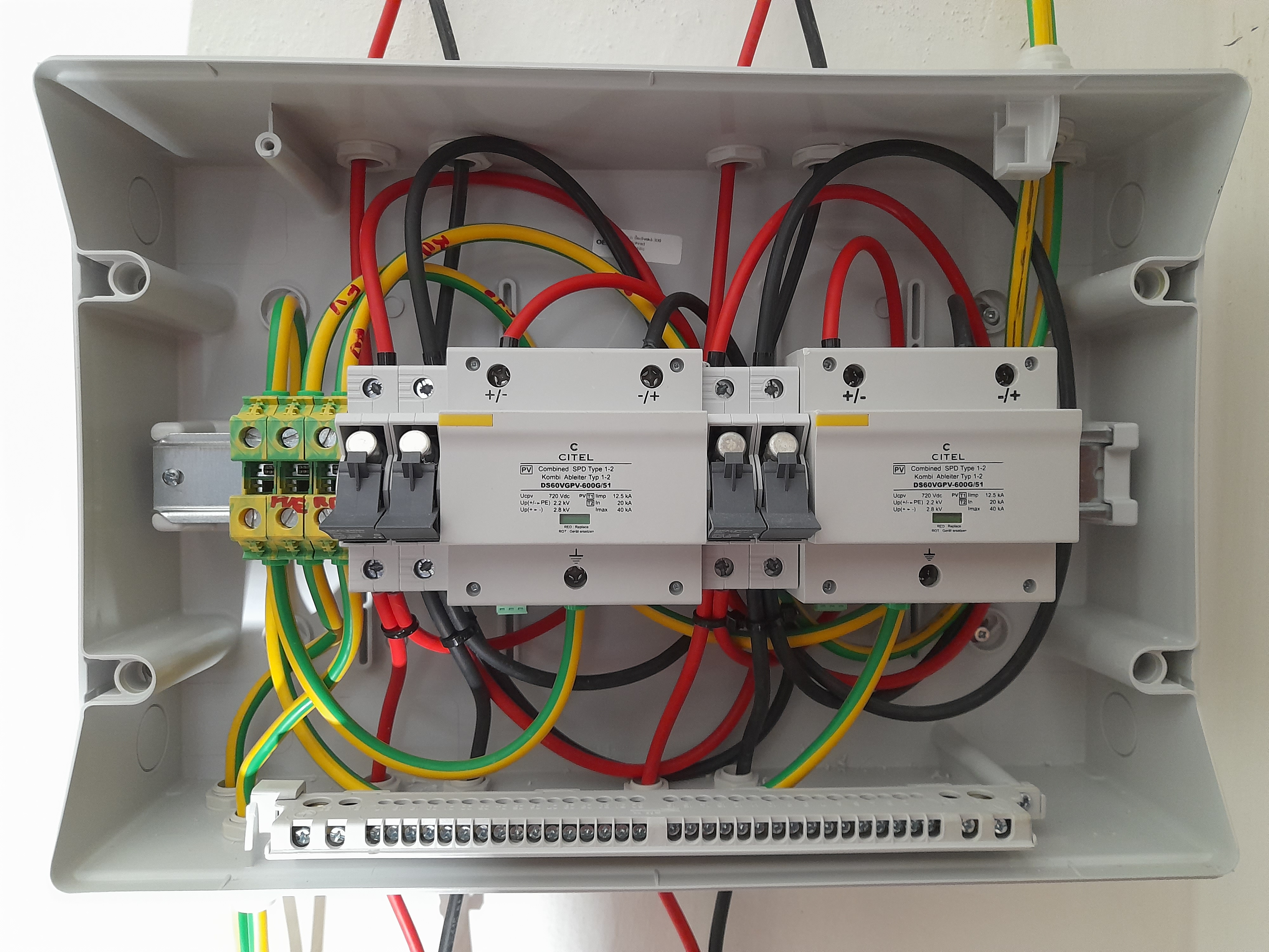 Fotovoltaika a elektroinstalace - HEMA ELEKTRO s.r.o. foto 2