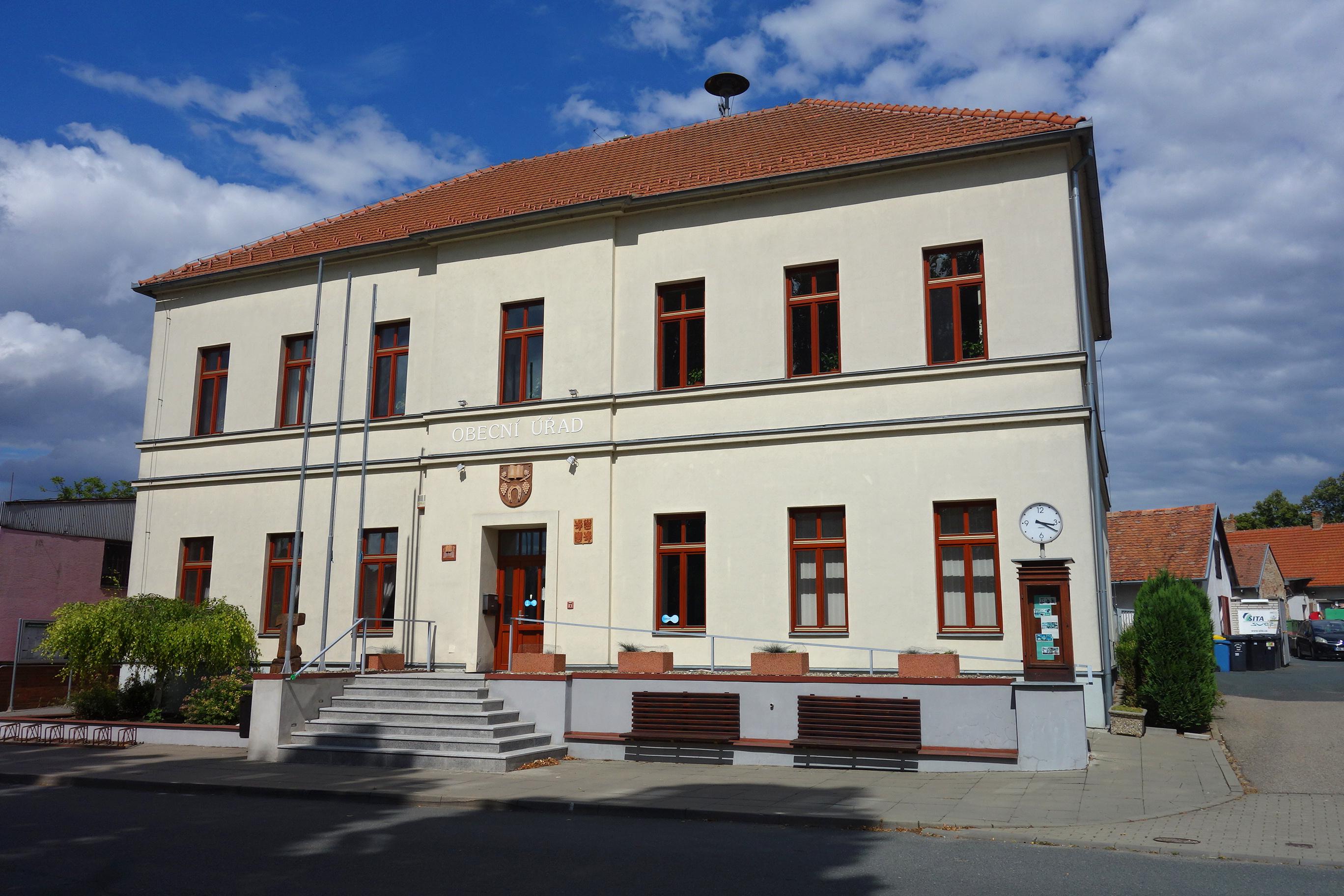 Těšany - obecní úřad