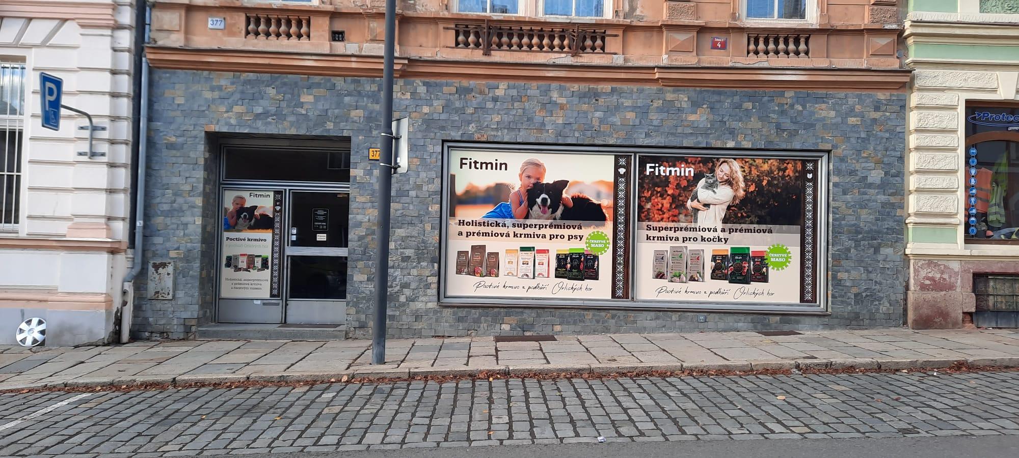 KRMIVA PÍSEK U POŠTY