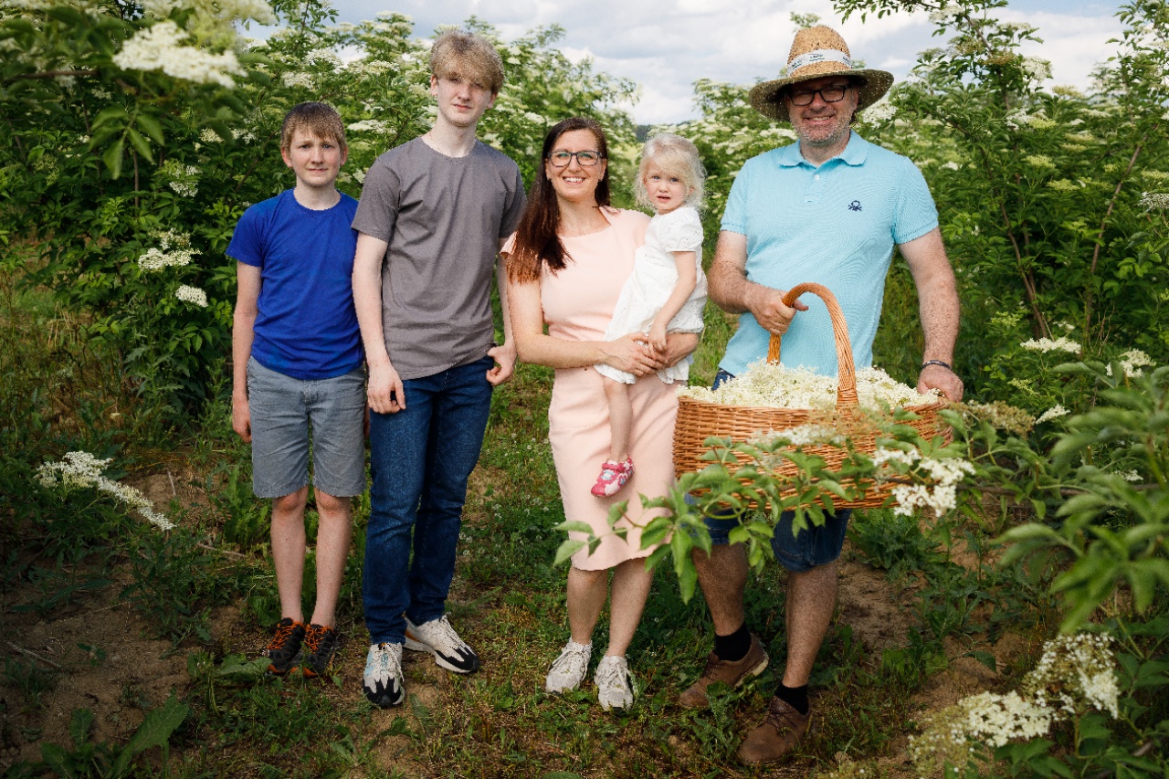 Bezová farma Křížov - Před bezem klekni foto 4