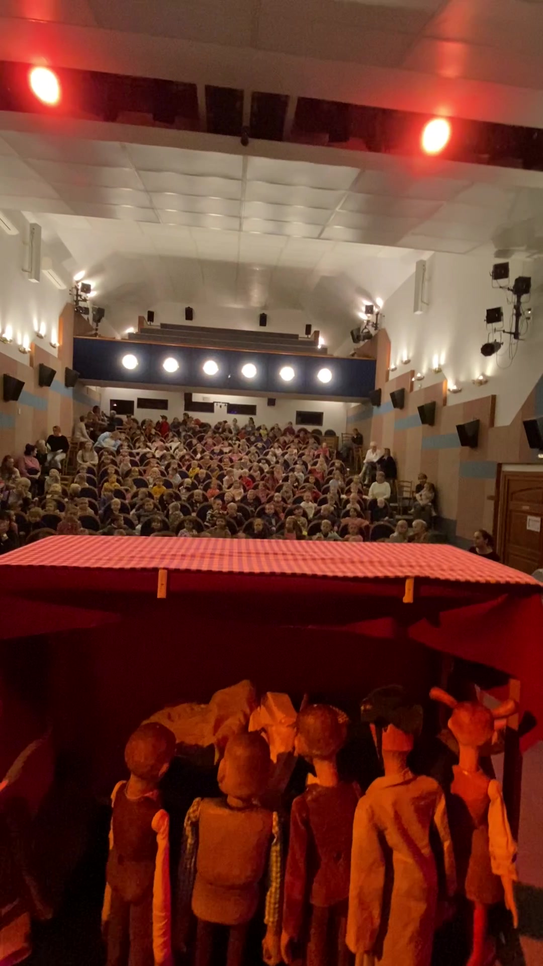Divadlo Evy Hruškové, Jana Přeučila a Zdeňka Rohlíčka foto 2 (náhled videa)