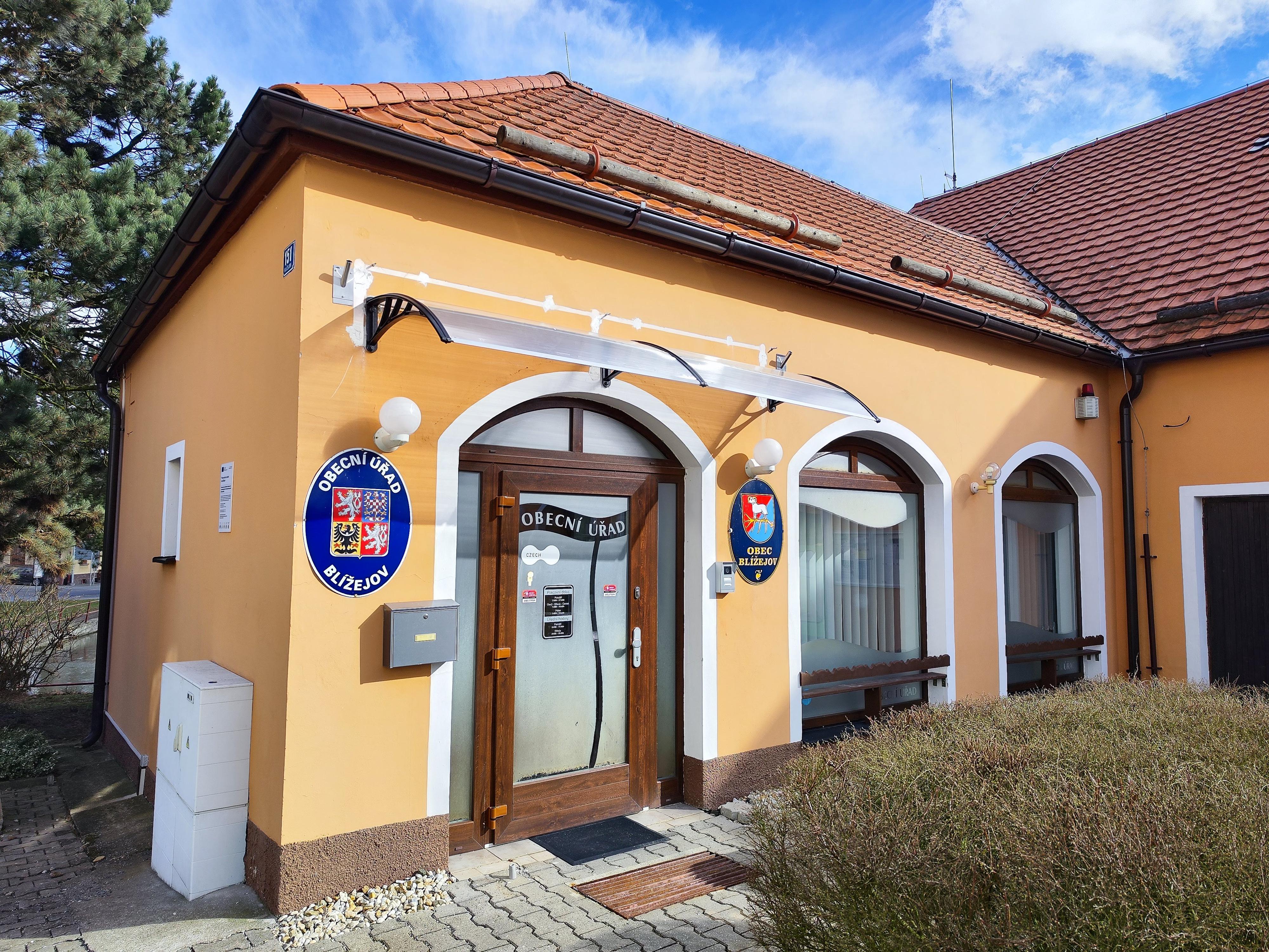 Blížejov - obecní úřad foto 4