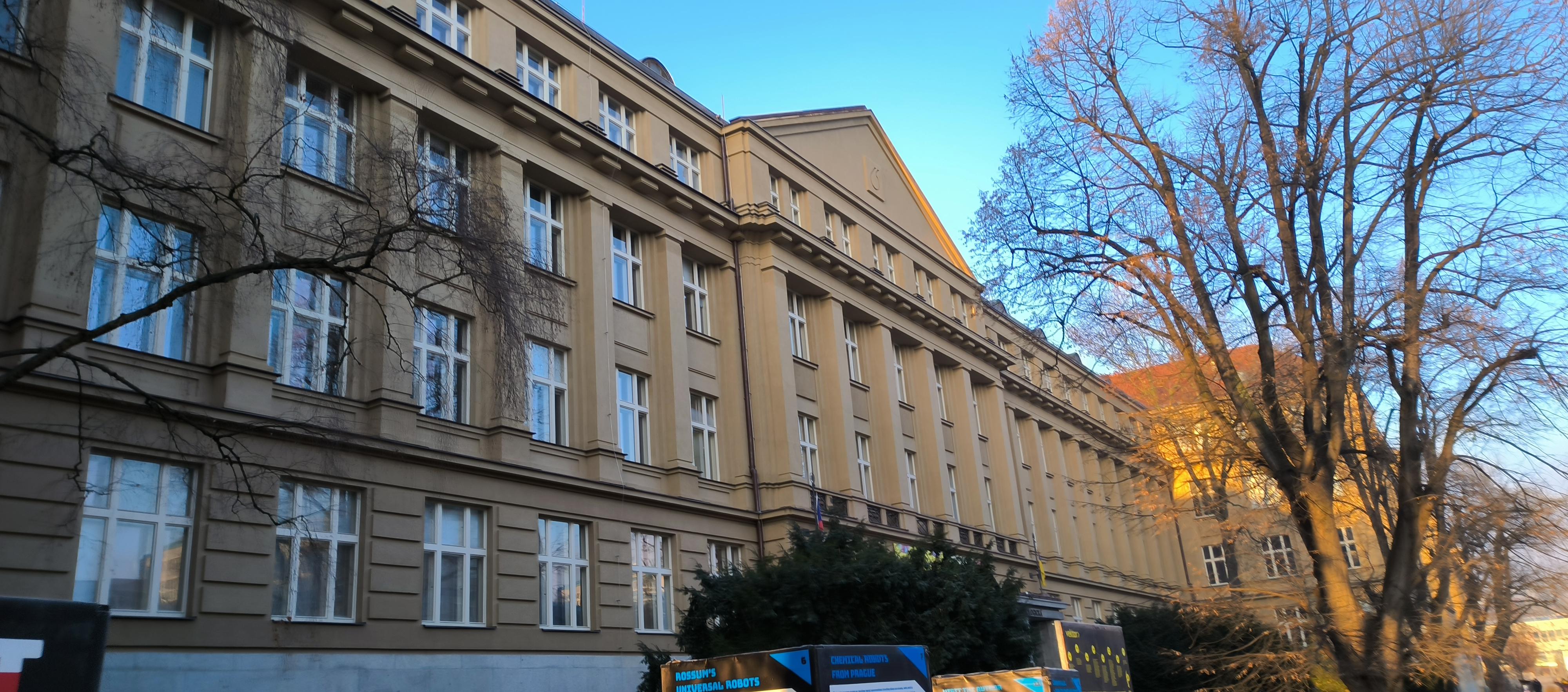 Ústav jazyků VŠCHT foto 2