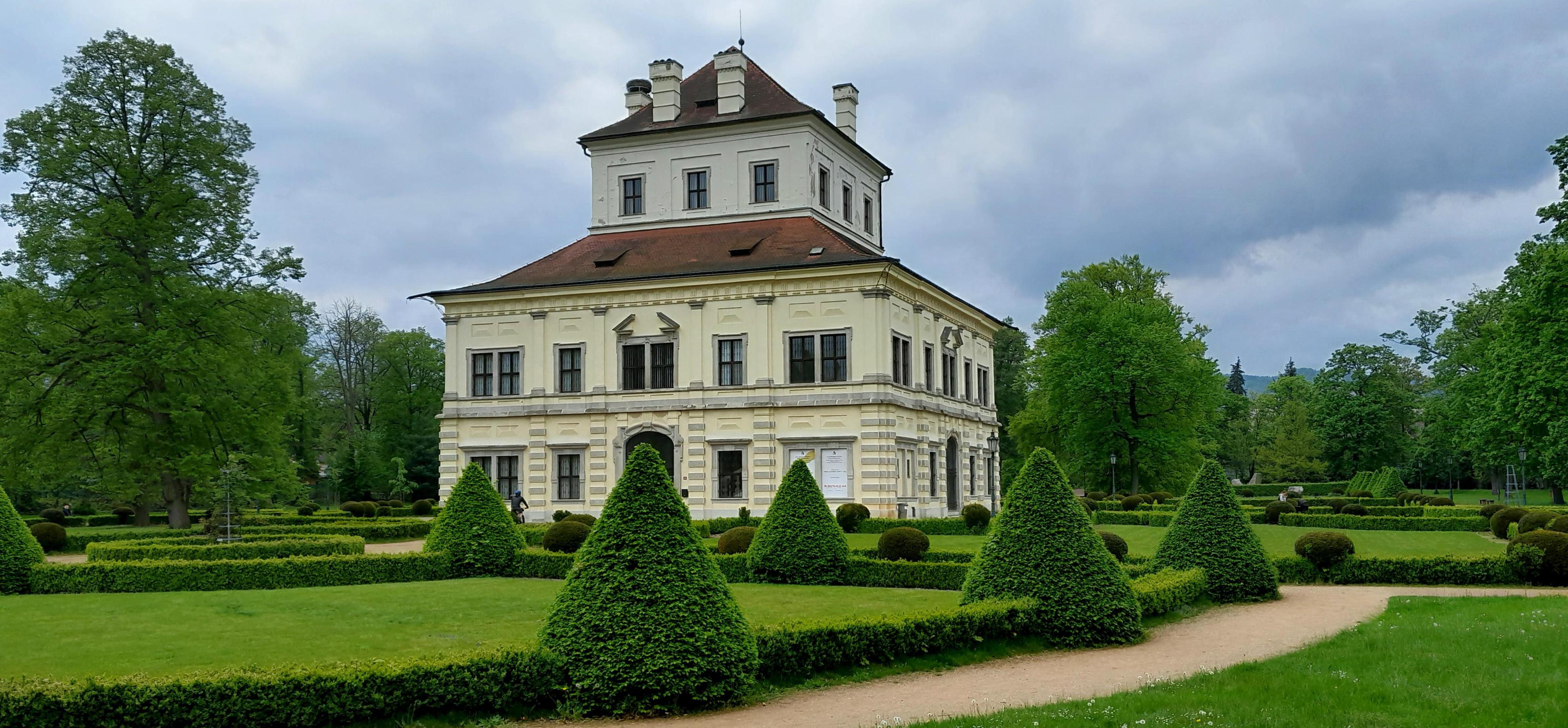 Letohrádek Ostrov foto 5