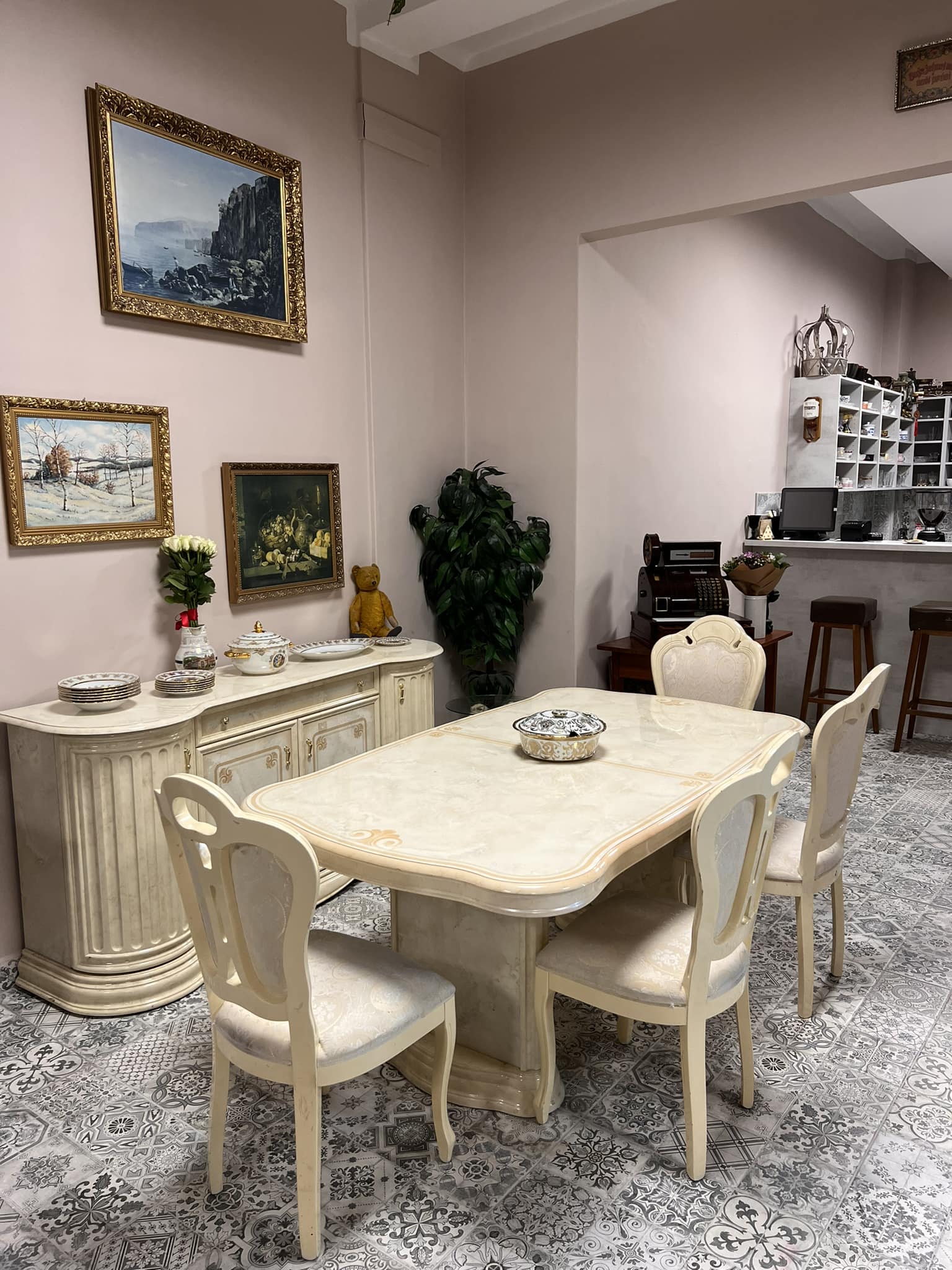 Kavárna Dáma a Král foto 2