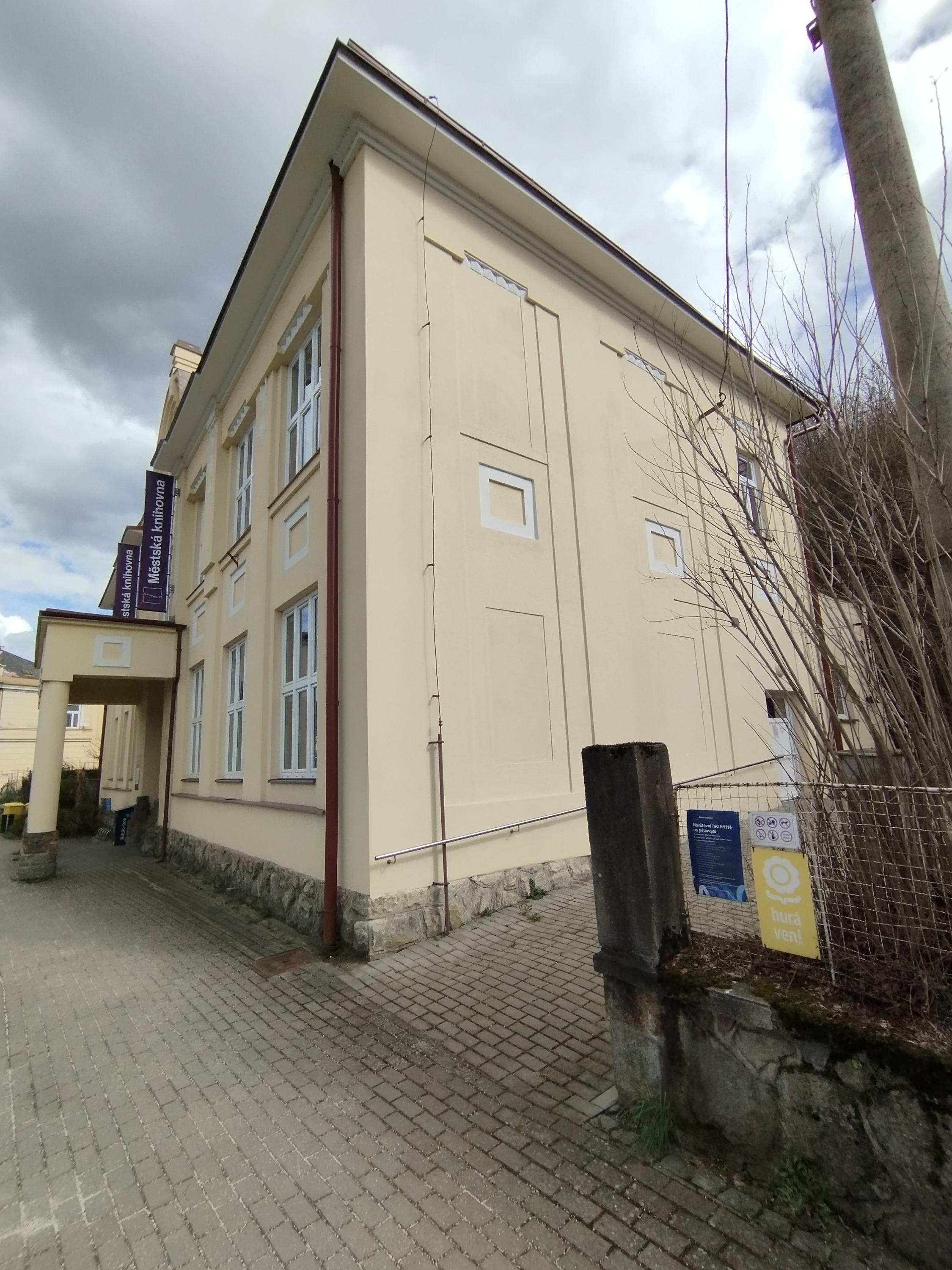 Městská knihovna Luhačovice foto 6