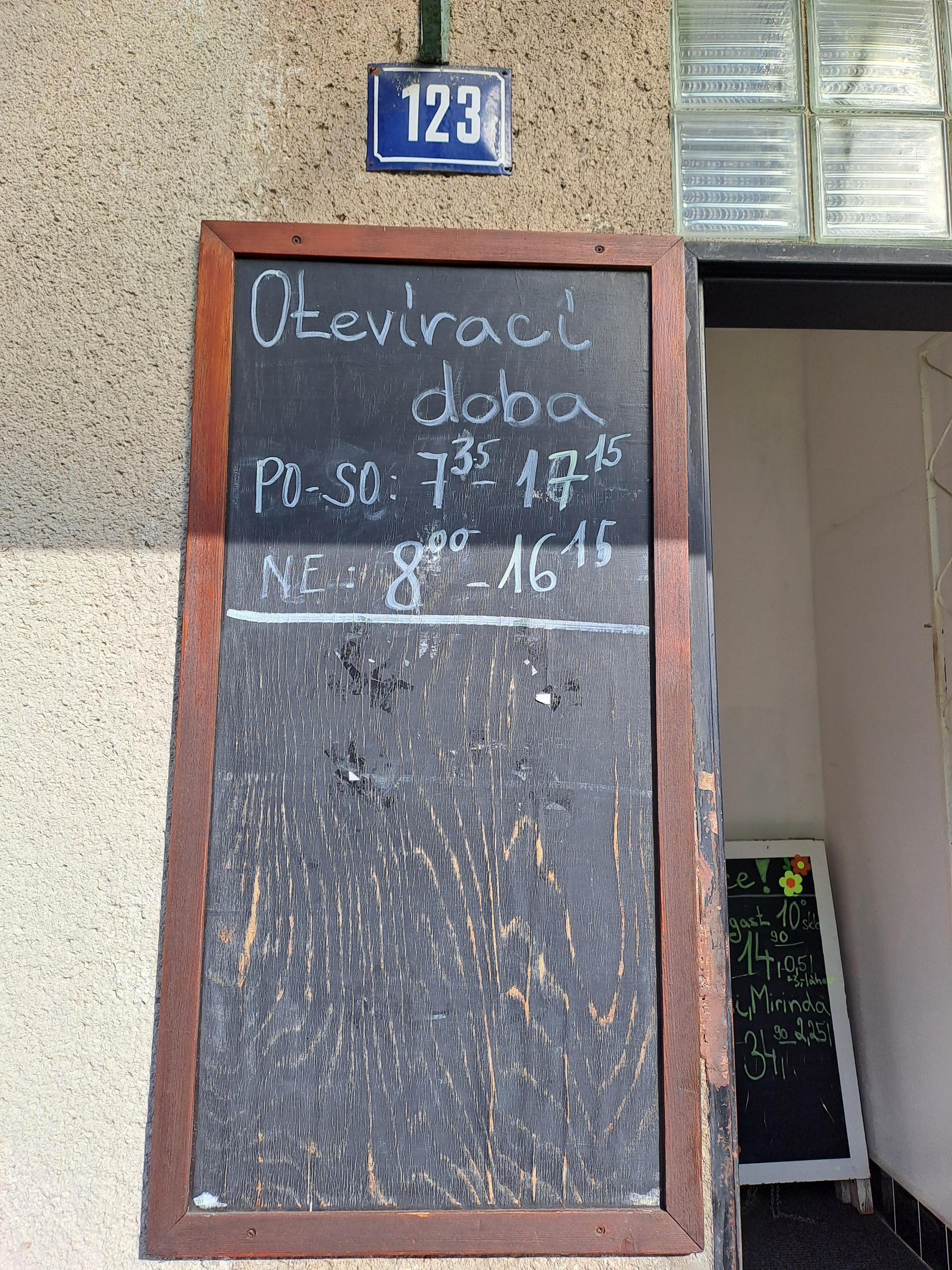 HRUŠKA - Helena Turoňová foto 5