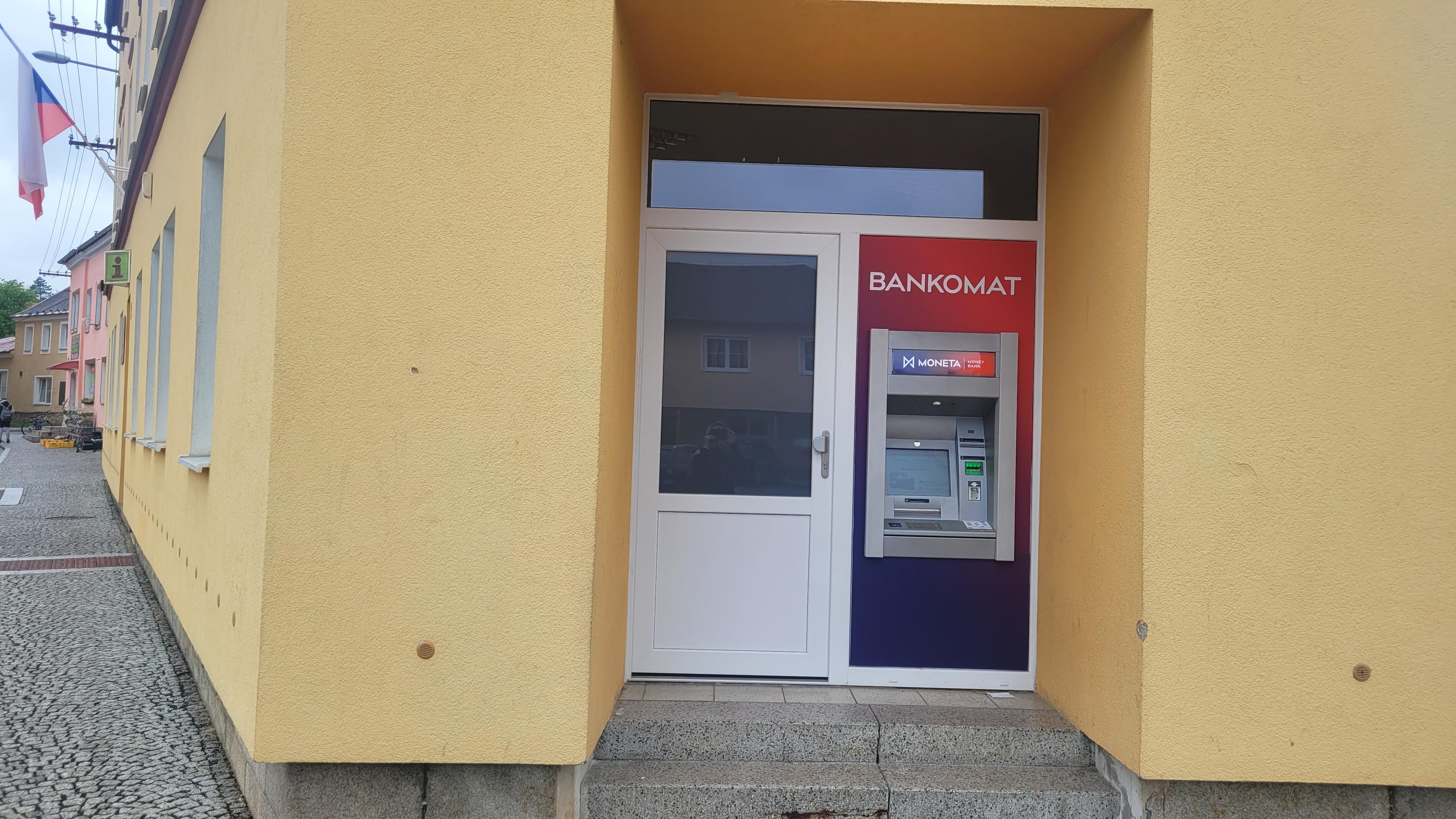 Bankomat MONETA Money Bank foto 2
