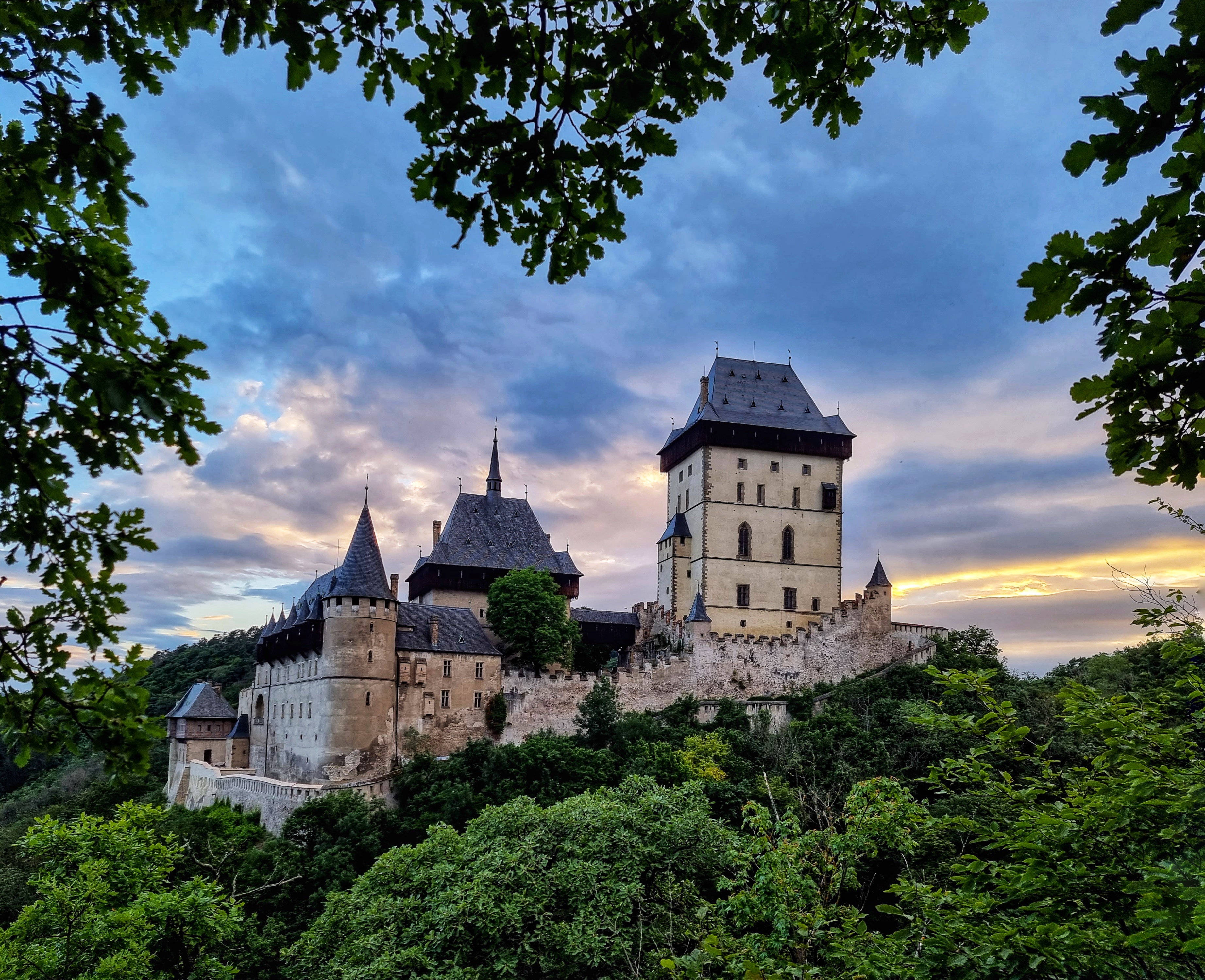 Státní hrad Karlštejn foto 6