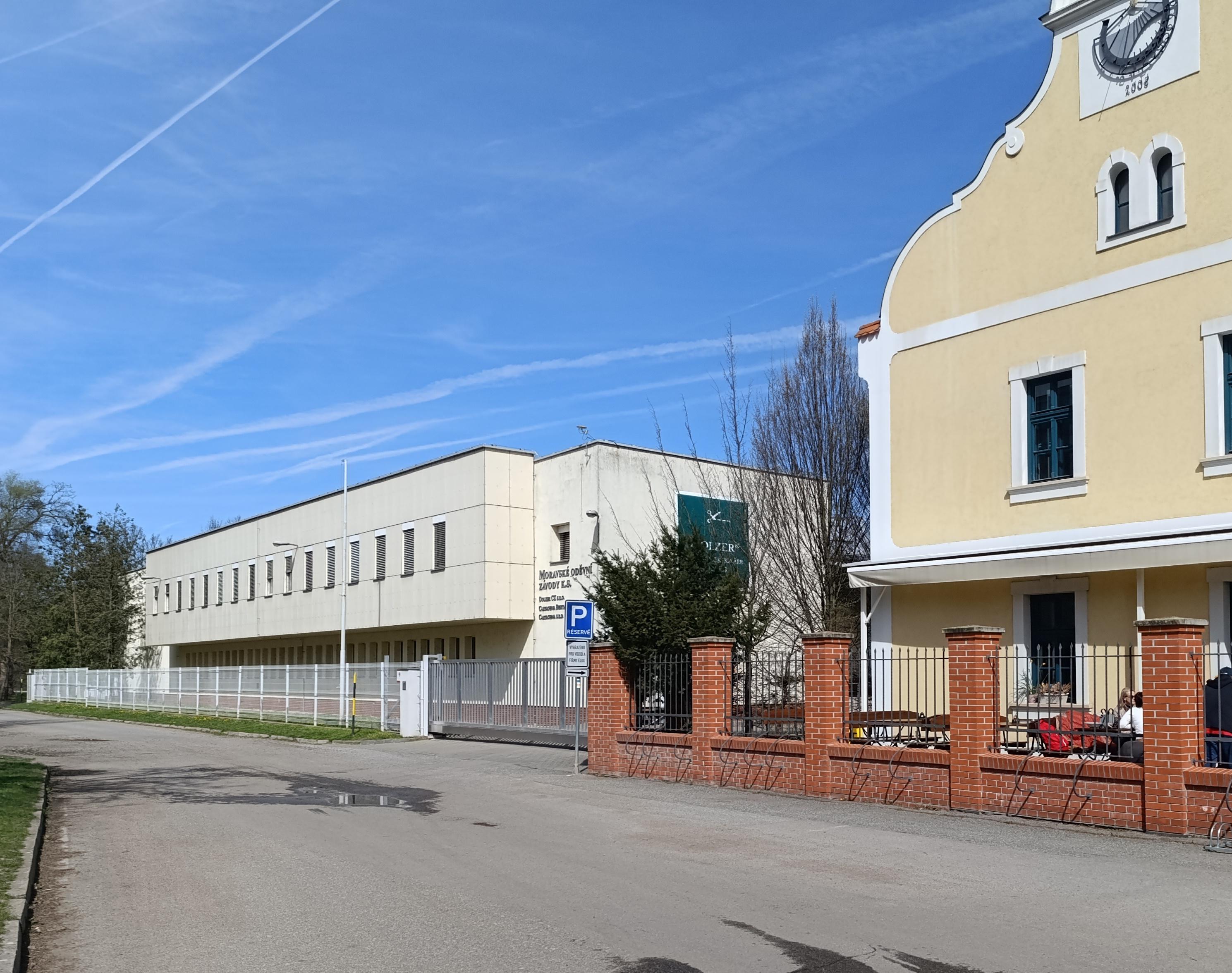 Moravské oděvní závody, k.s. foto 2