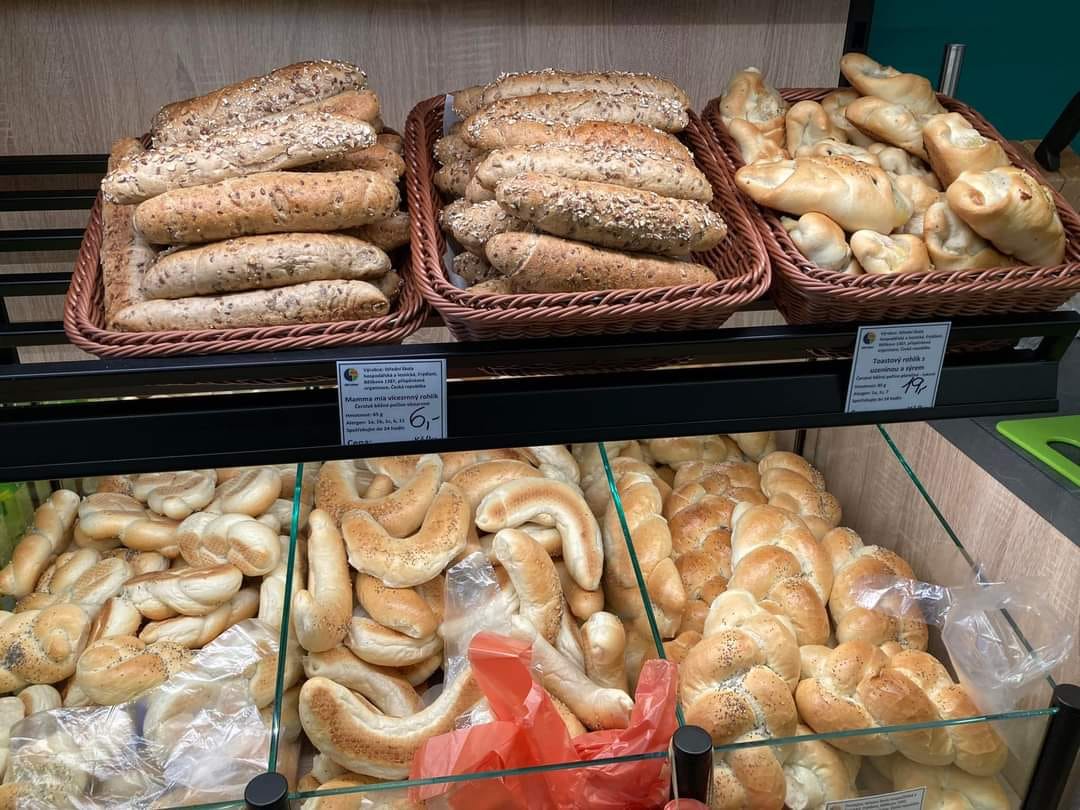 Učňovská prodejna - Střední škola hospodářská a lesnická, Frýdlant foto 2