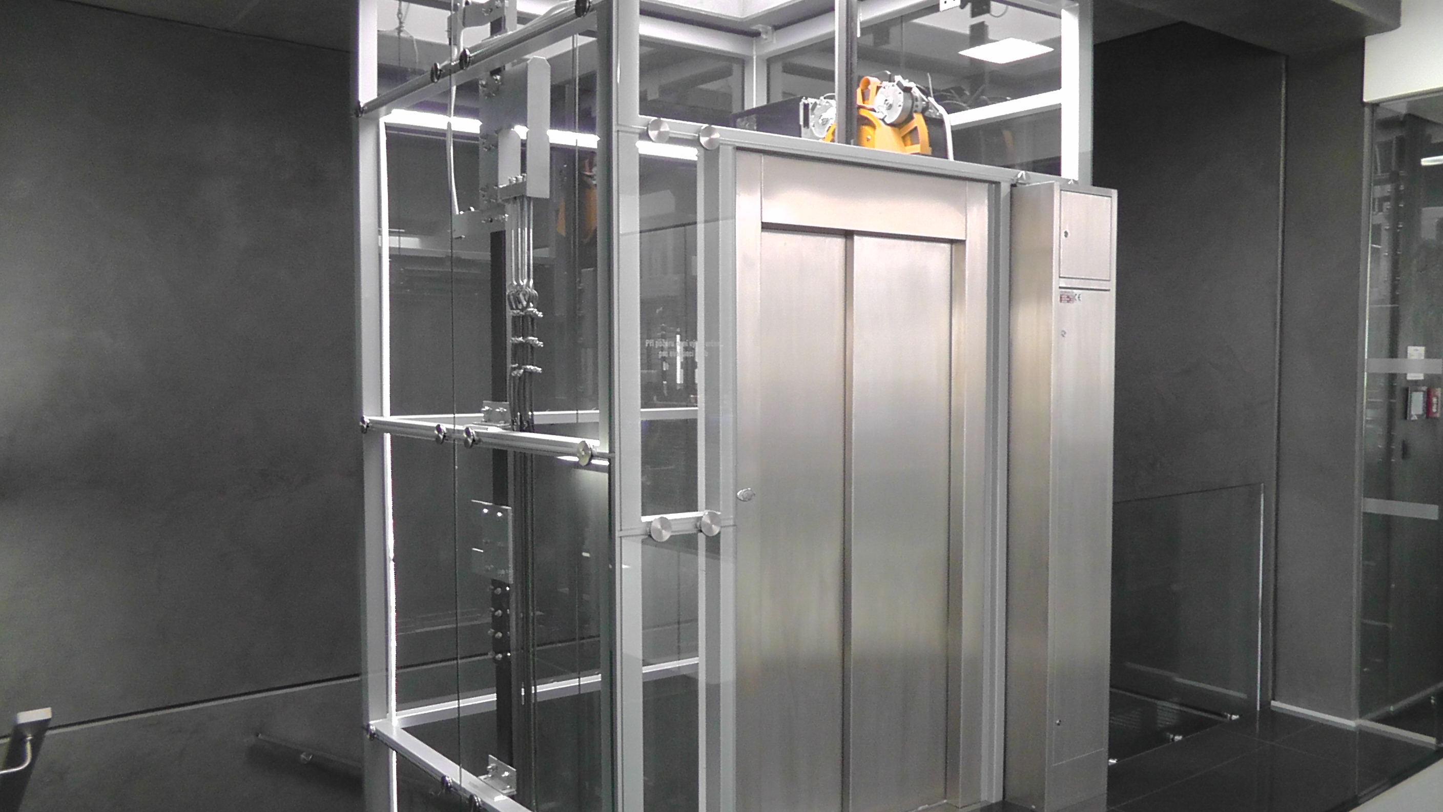 VÝTAHY MORAVIA CZ, spol. s r.o. foto 2