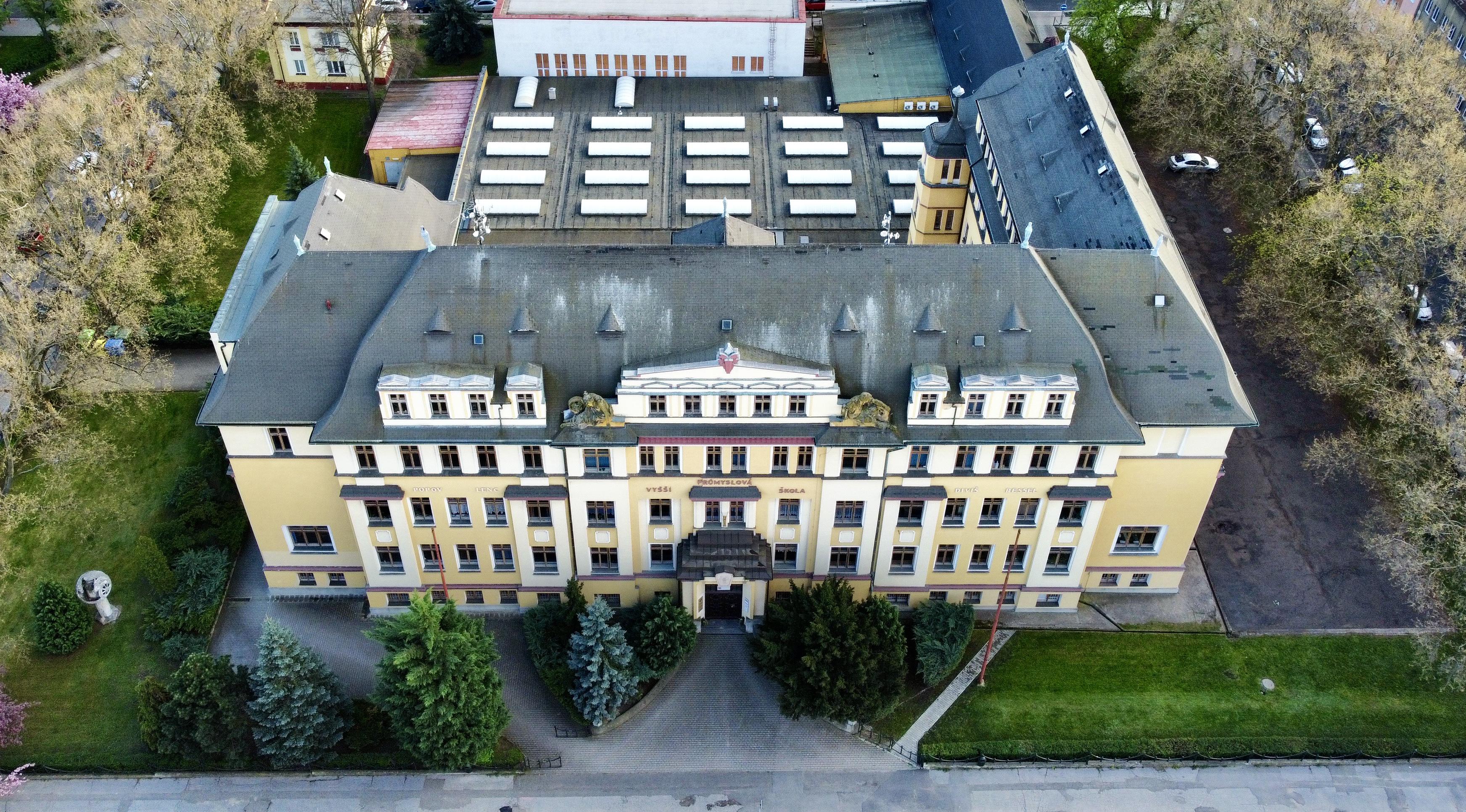 Střední průmyslová škola a Vyšší odborná škola, Chomutov foto 4