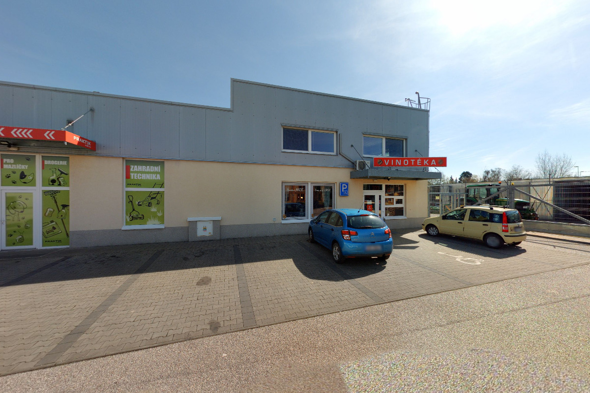 Vinotéka U PRAKTIKU foto 2