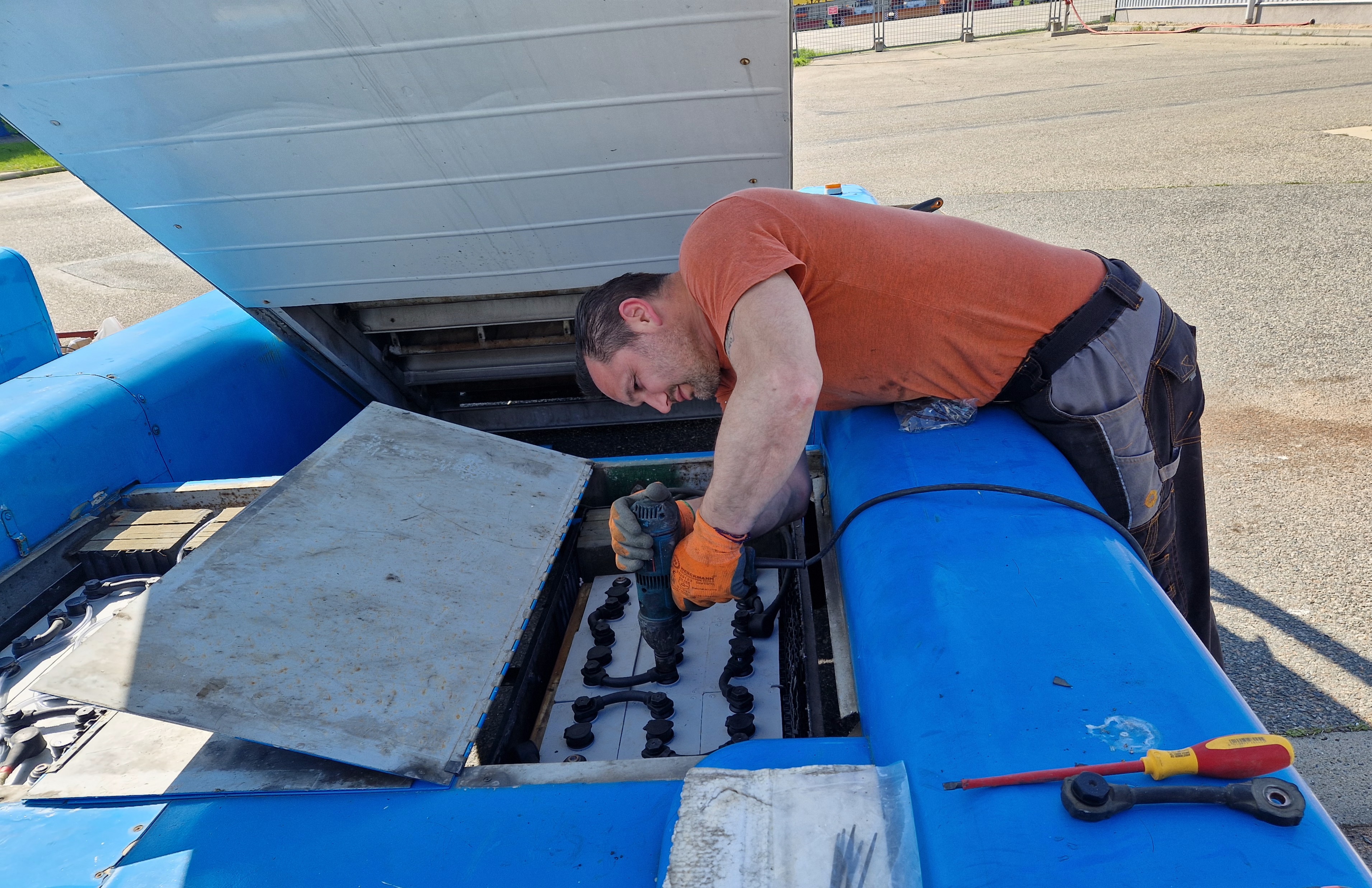 Battery Charger CZ foto 3