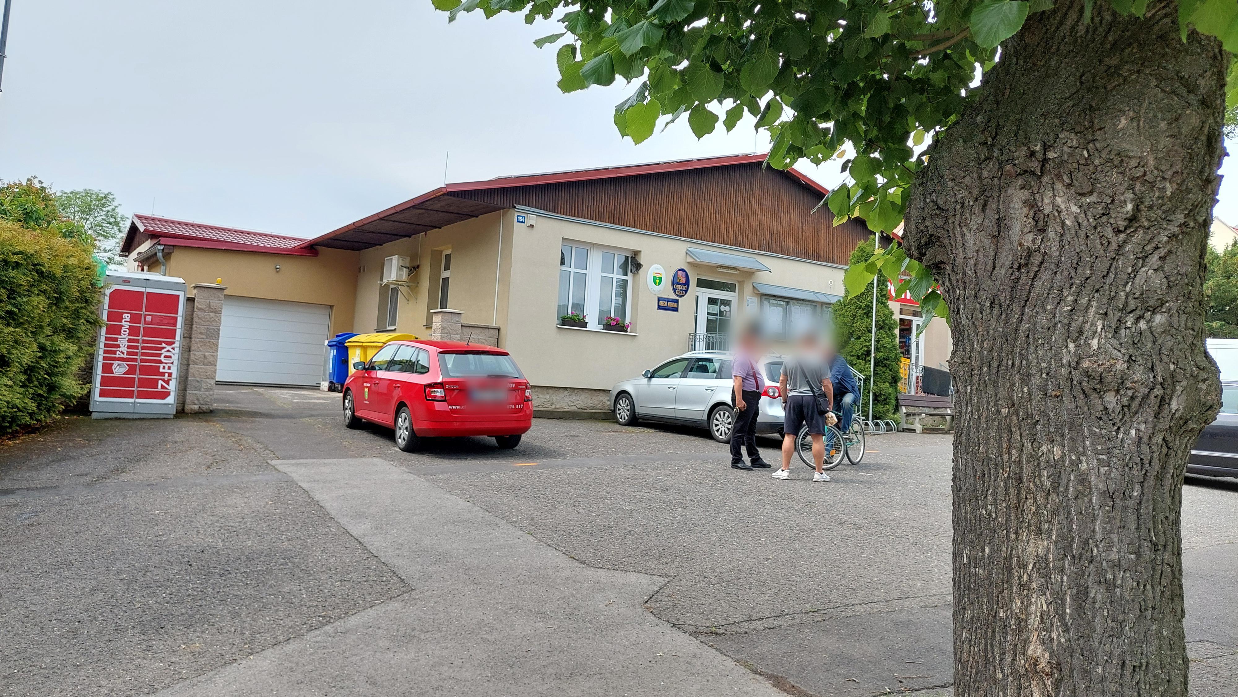 Obecní knihovna Chožov foto 2