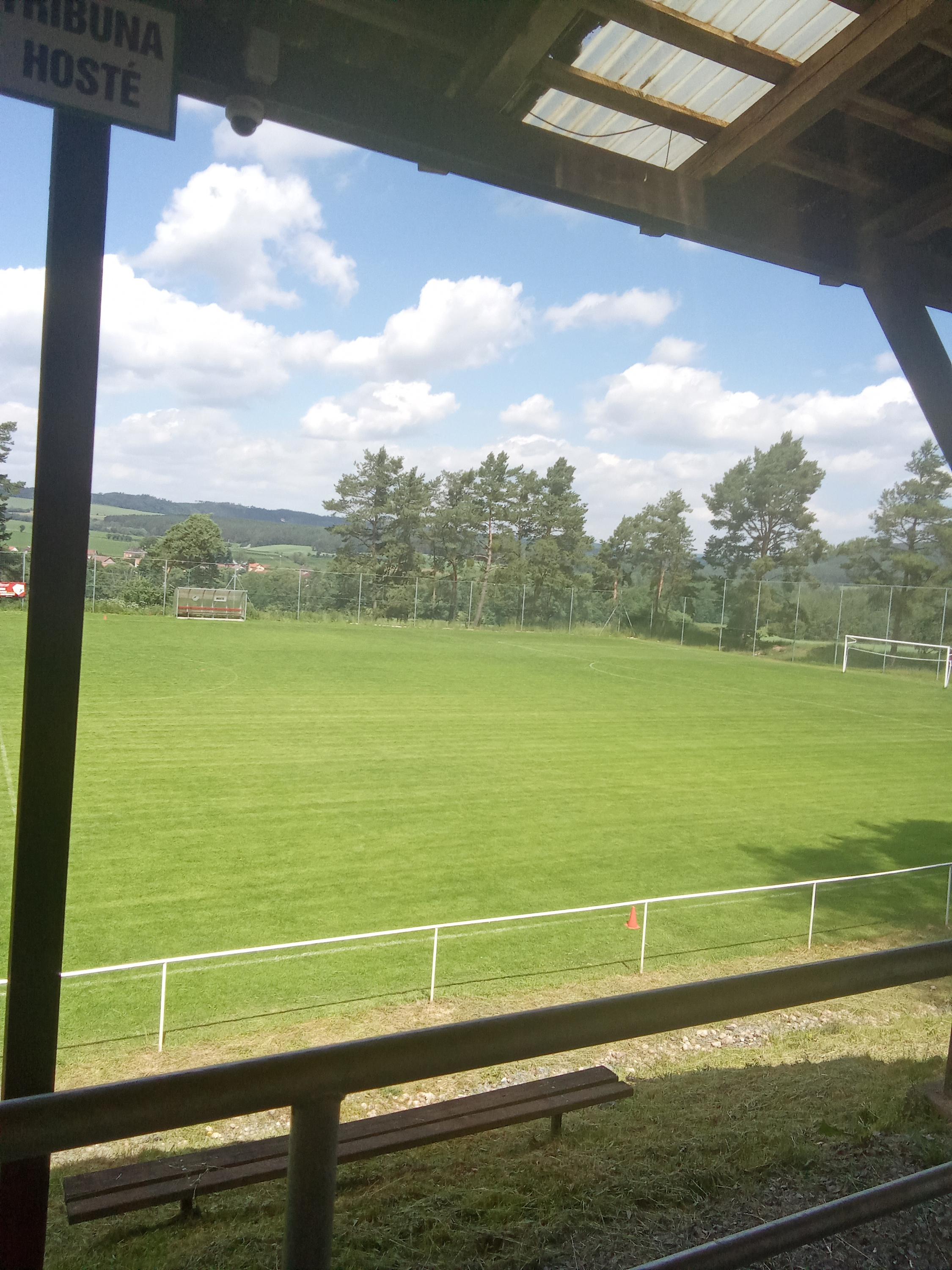 Fotbalové hřiště Tj Sokol Mladotice foto 1