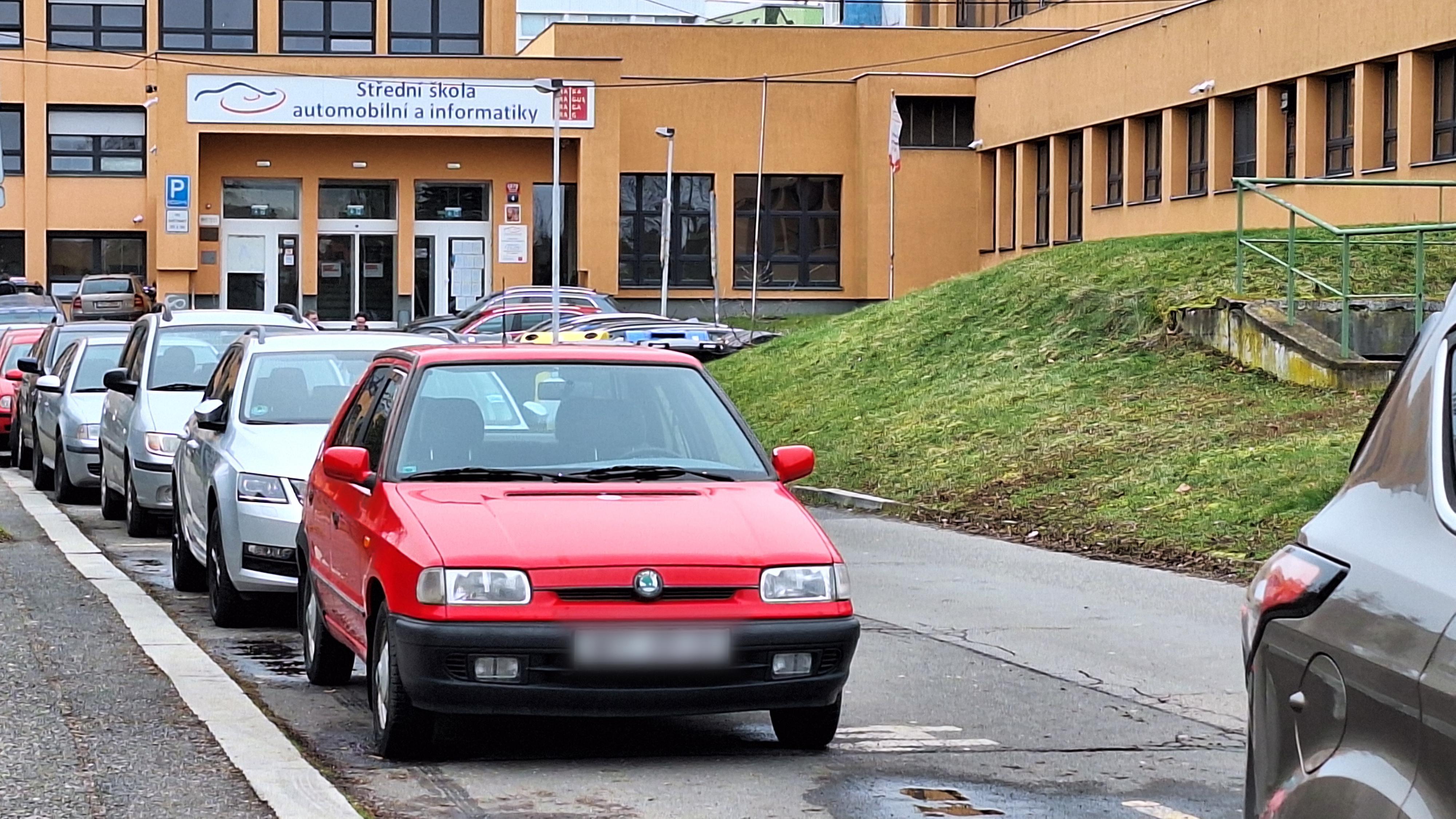 Střední odborná škola automobilní, informatiky a Gymnázium - odborné učiliště foto 1