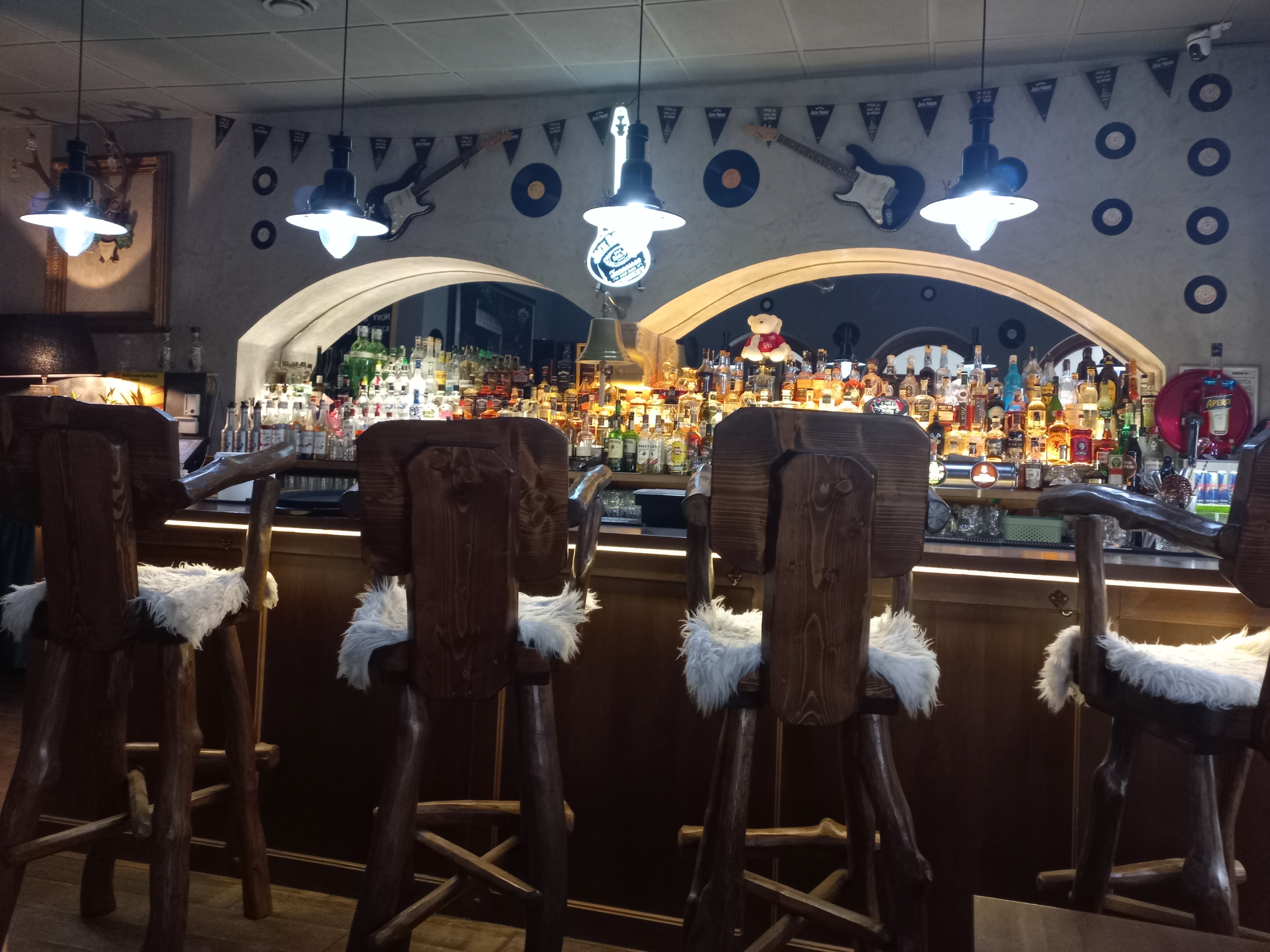 Kulhavá Koza - original pub & bar