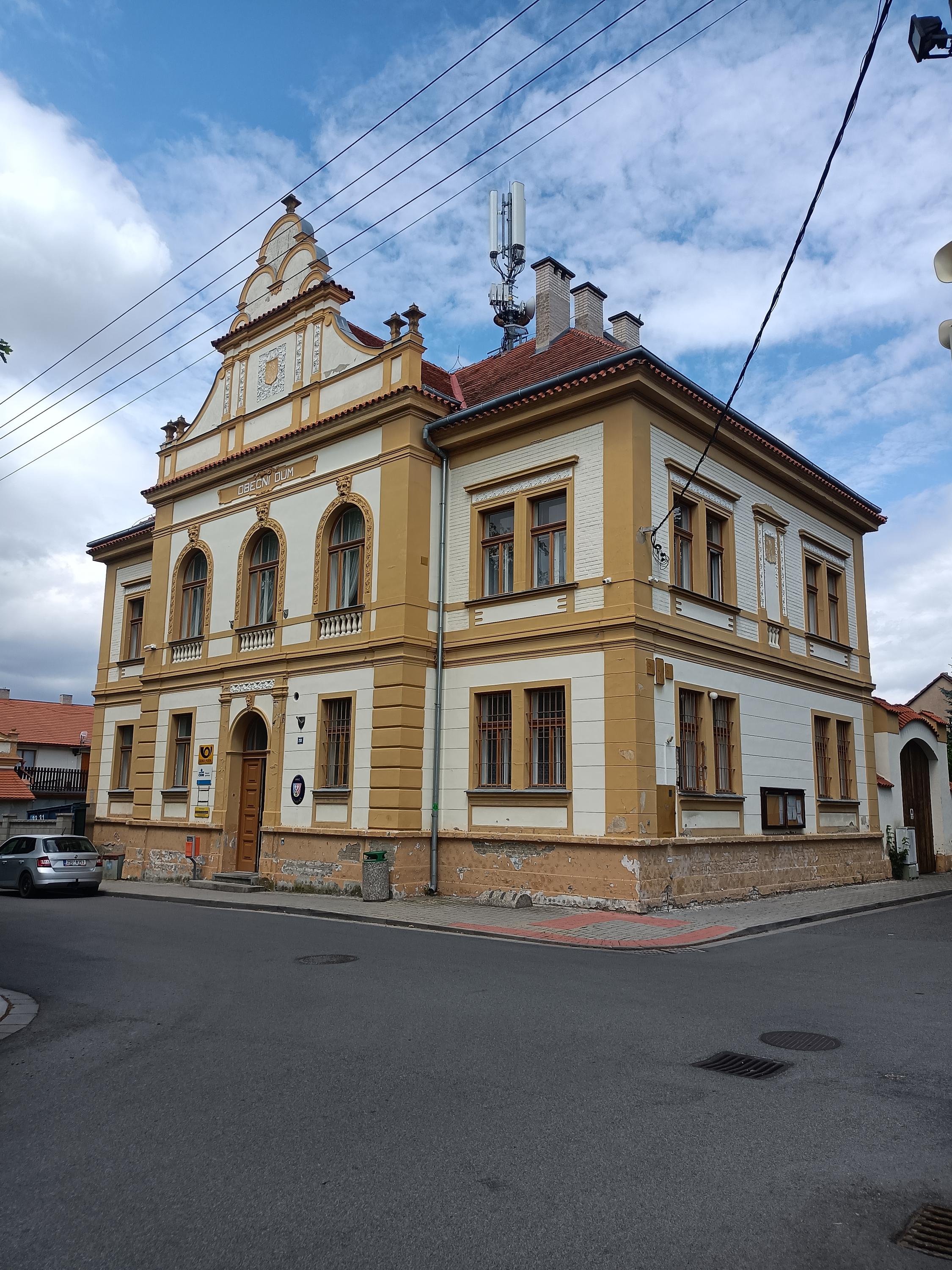 Vinařice - obecní úřad foto 3