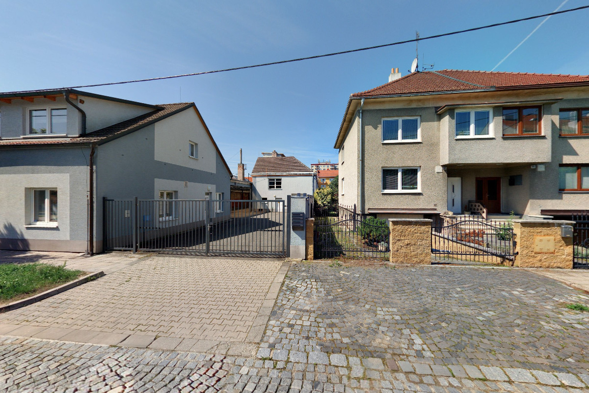 Jazyková škola Immer Vere