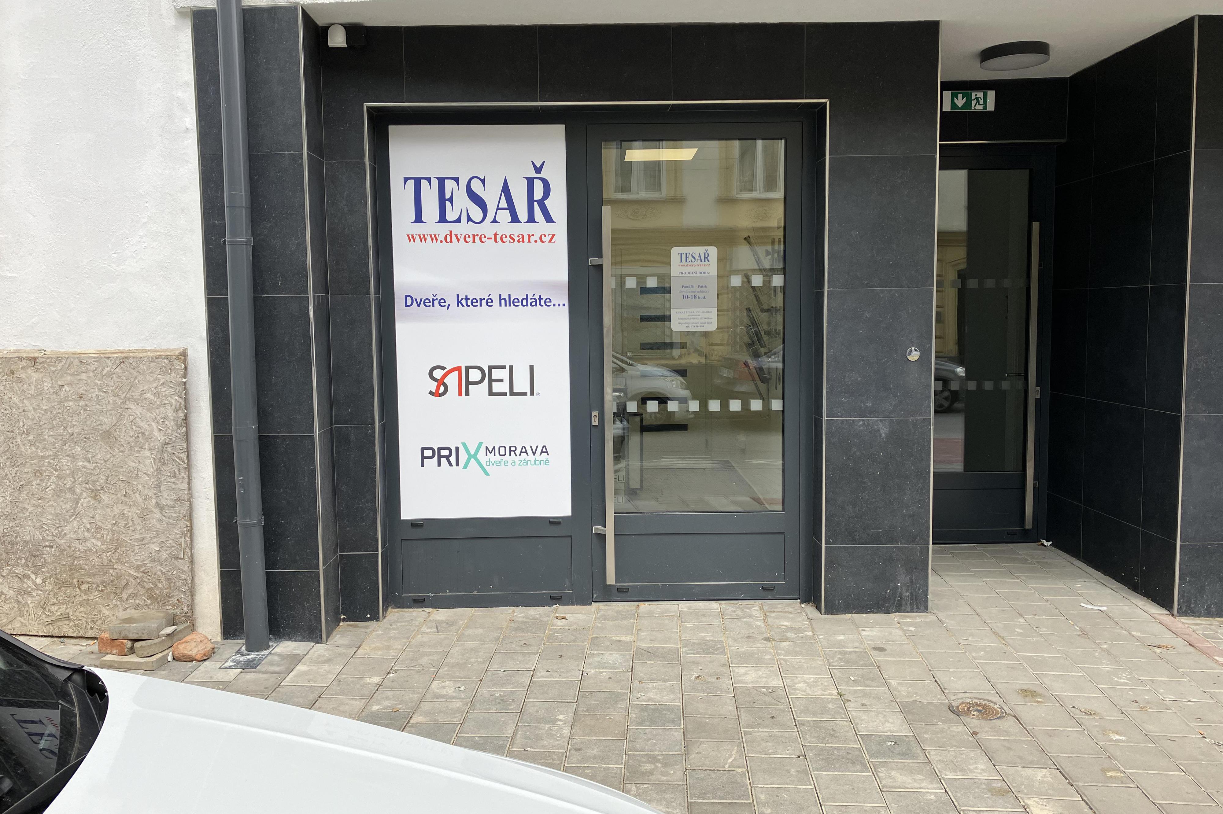 TESAŘ - Interiérové dveře a zárubně