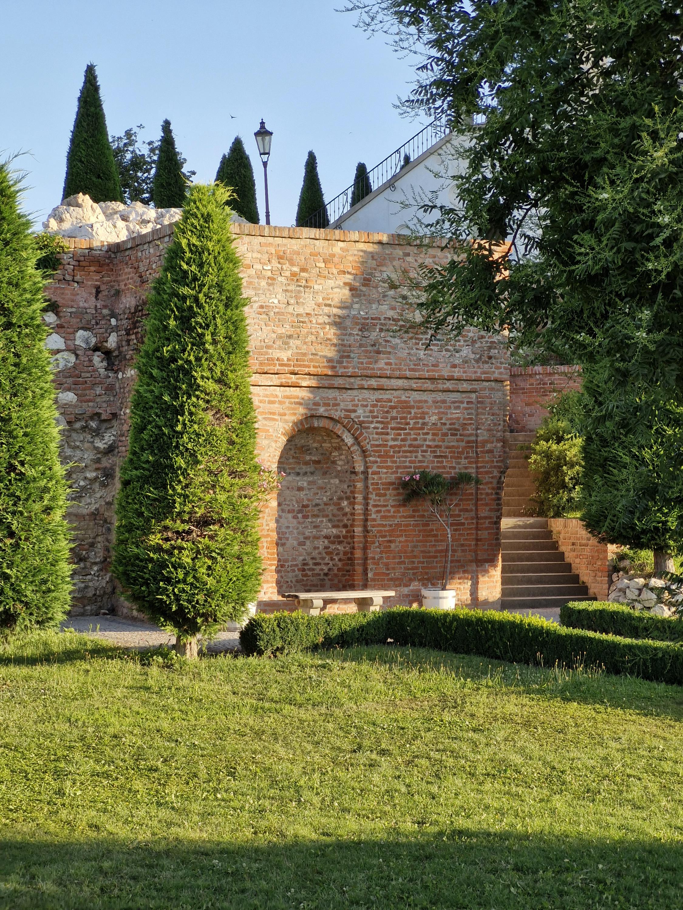 Odborná knihovna Regionálního muzea v Mikulově foto 4