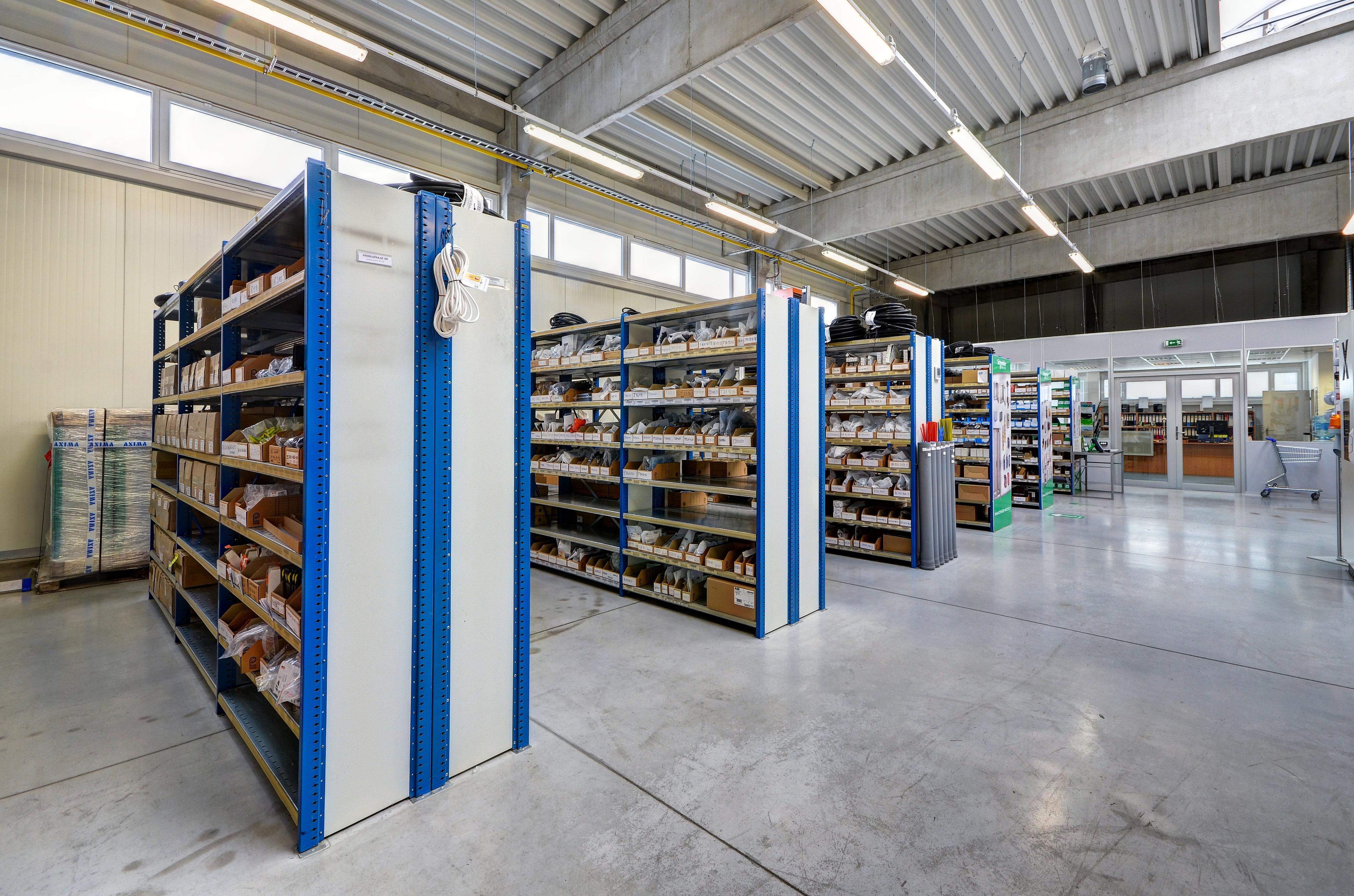 Axima | Elektrotechnický velkoobchod | Jihlava foto 2