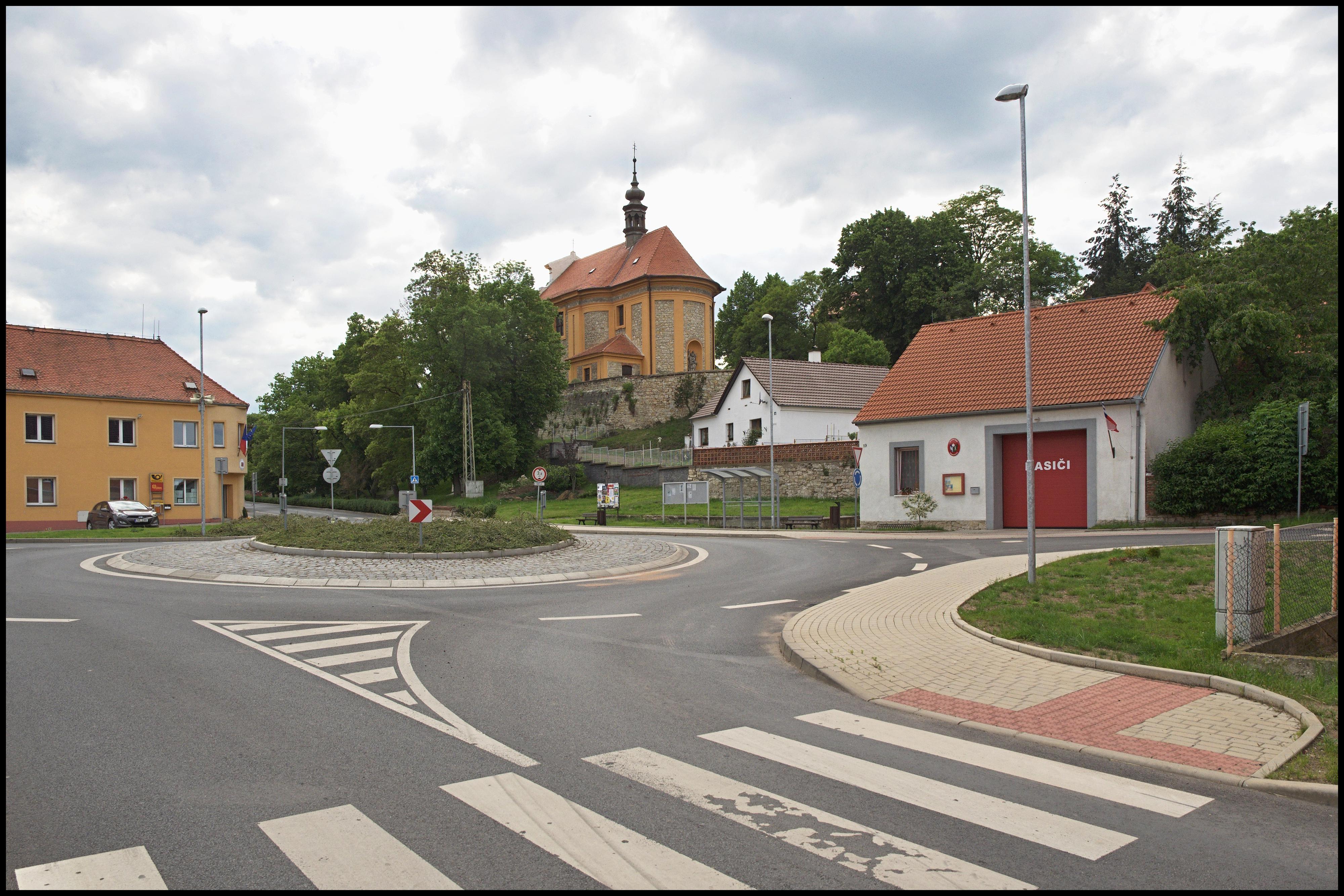 Hřivice - obecní úřad foto 2