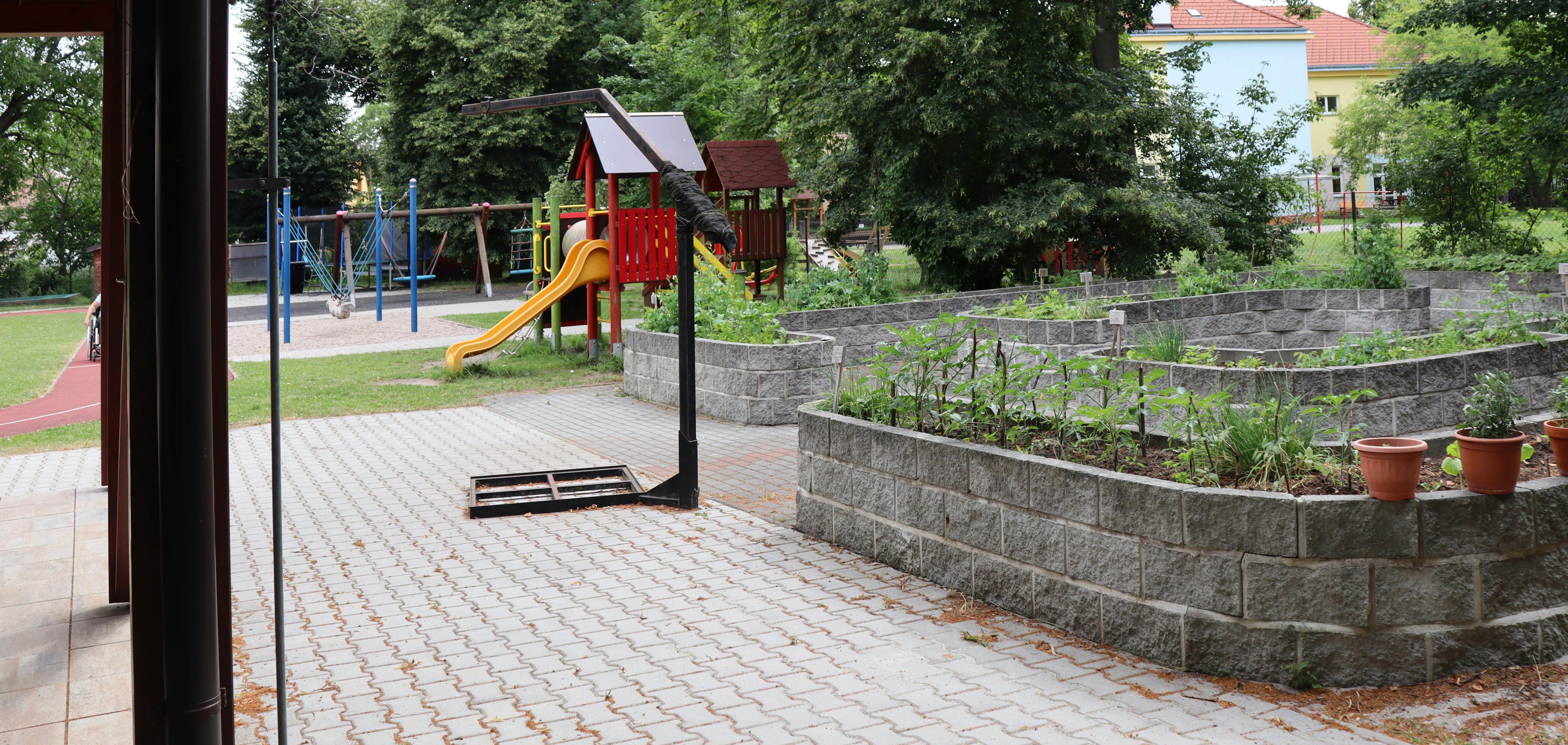 Základní škola a Praktická škola SVÍTÁNÍ foto 3