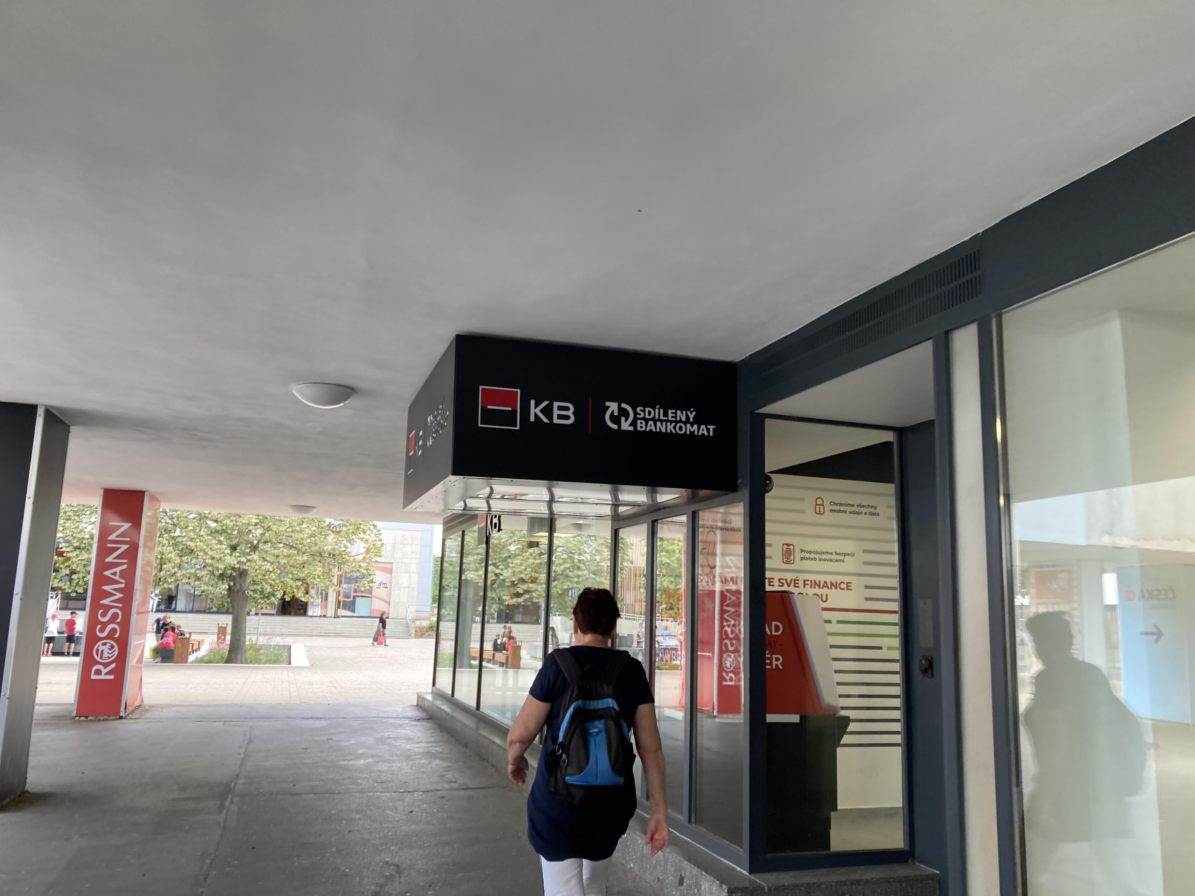 Bankomat Komerční banky foto 2