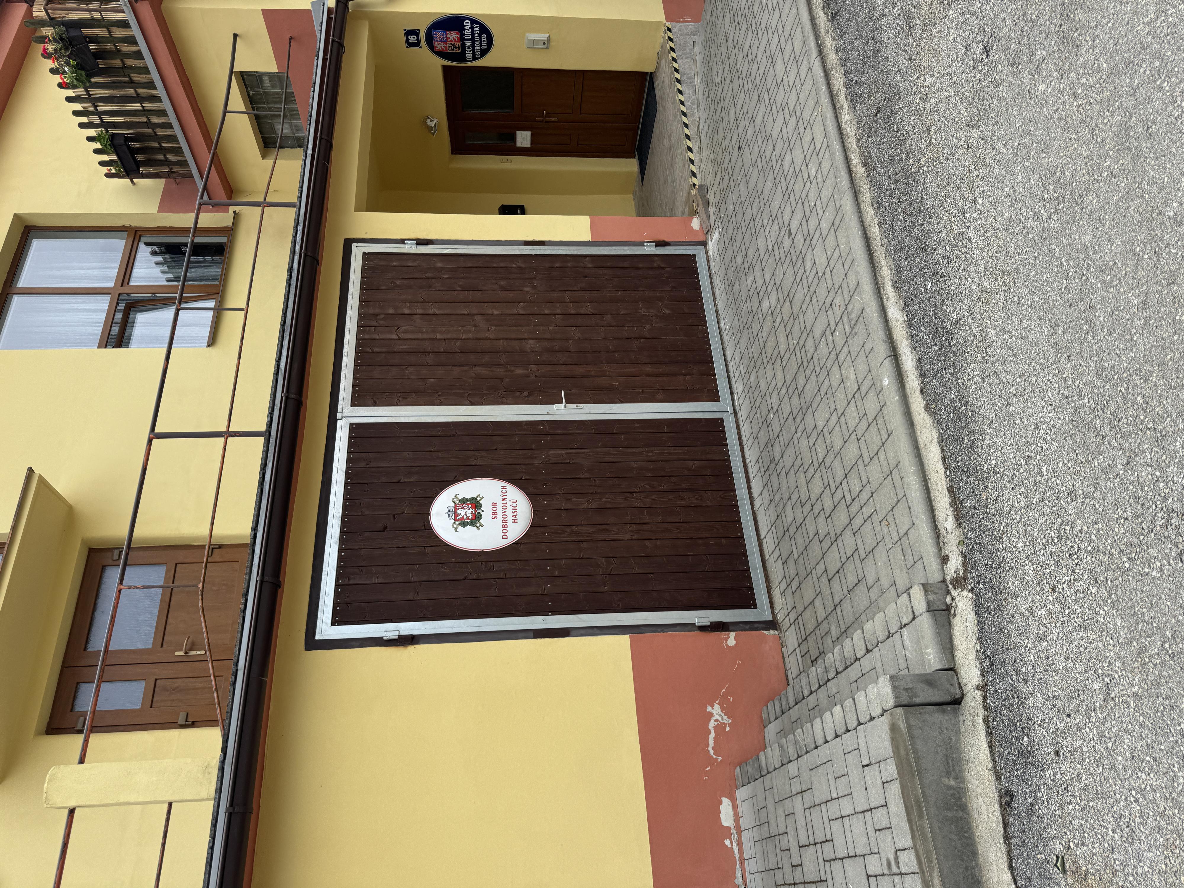 Ostrolovský Újezd - obecní úřad foto 4