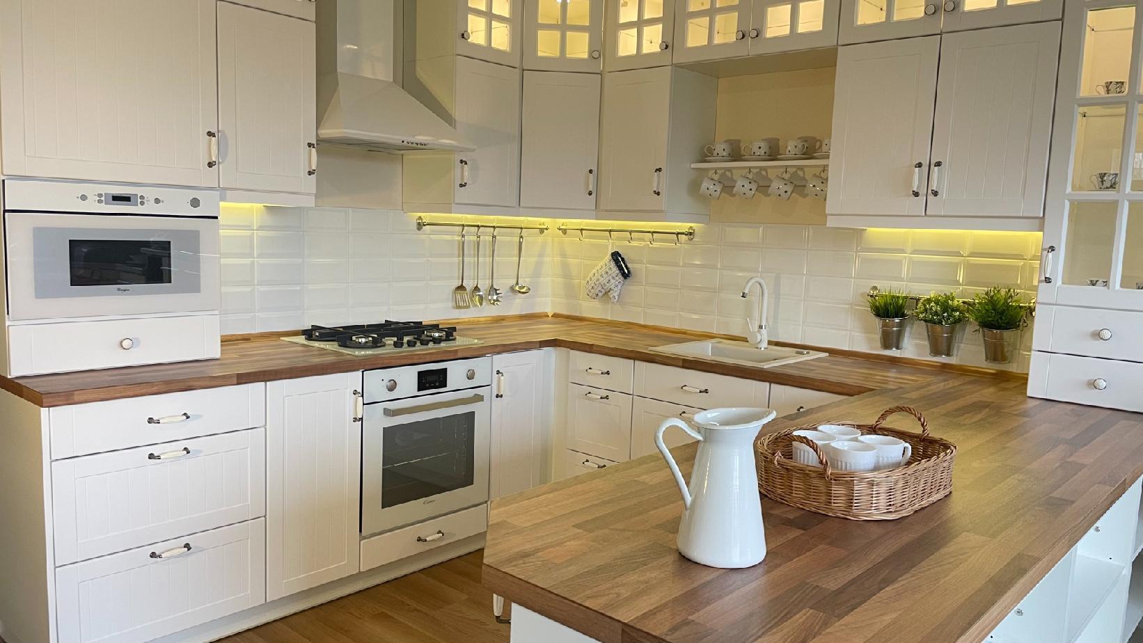 Český nábytek - Vladimíra Komárková foto 2