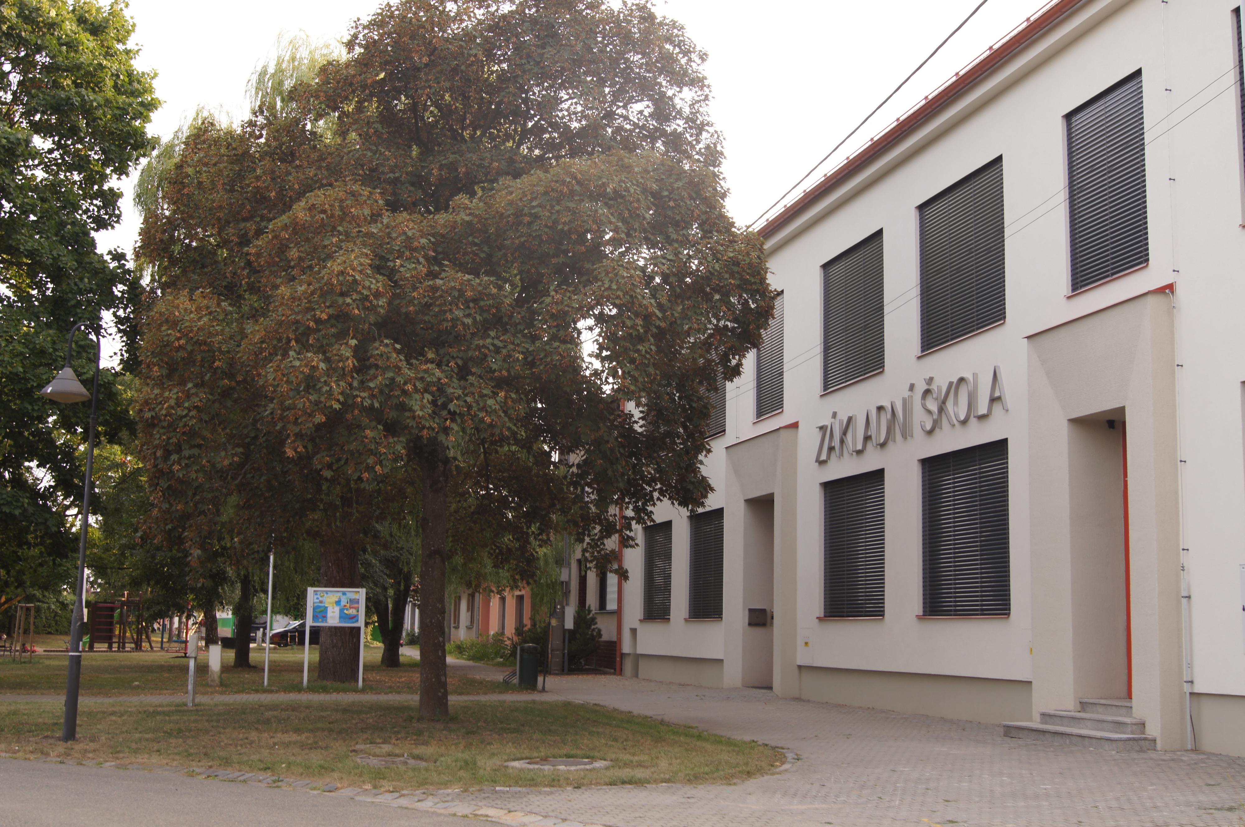 Základní škola a Mateřská škola, Žatčany