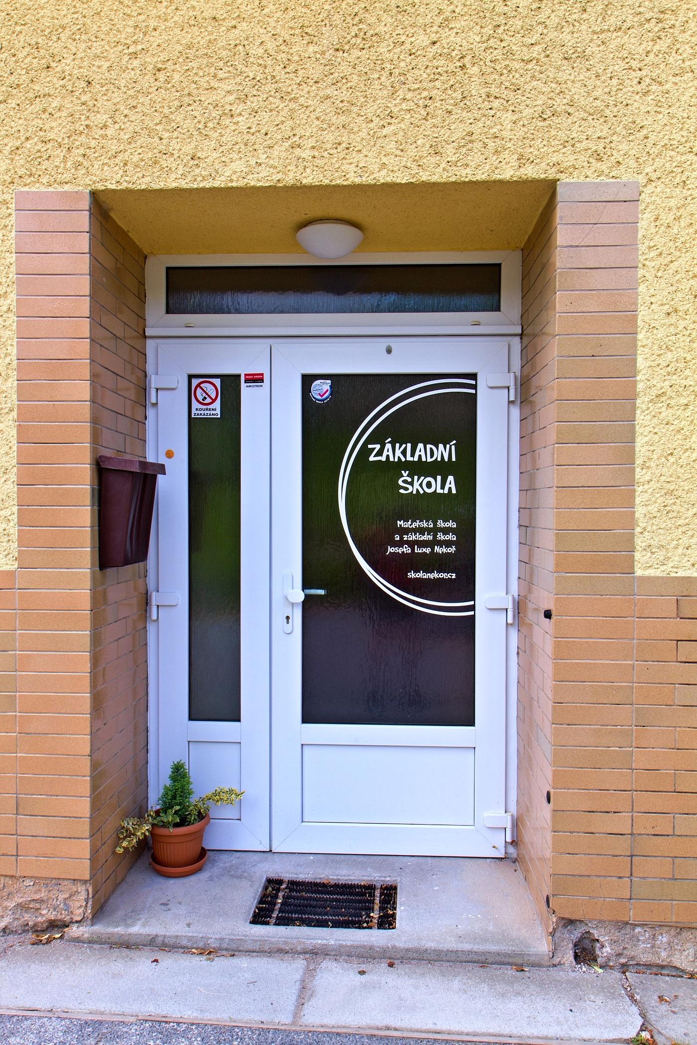 MŠ a ZŠ Josefa Luxe Nekoř foto 4