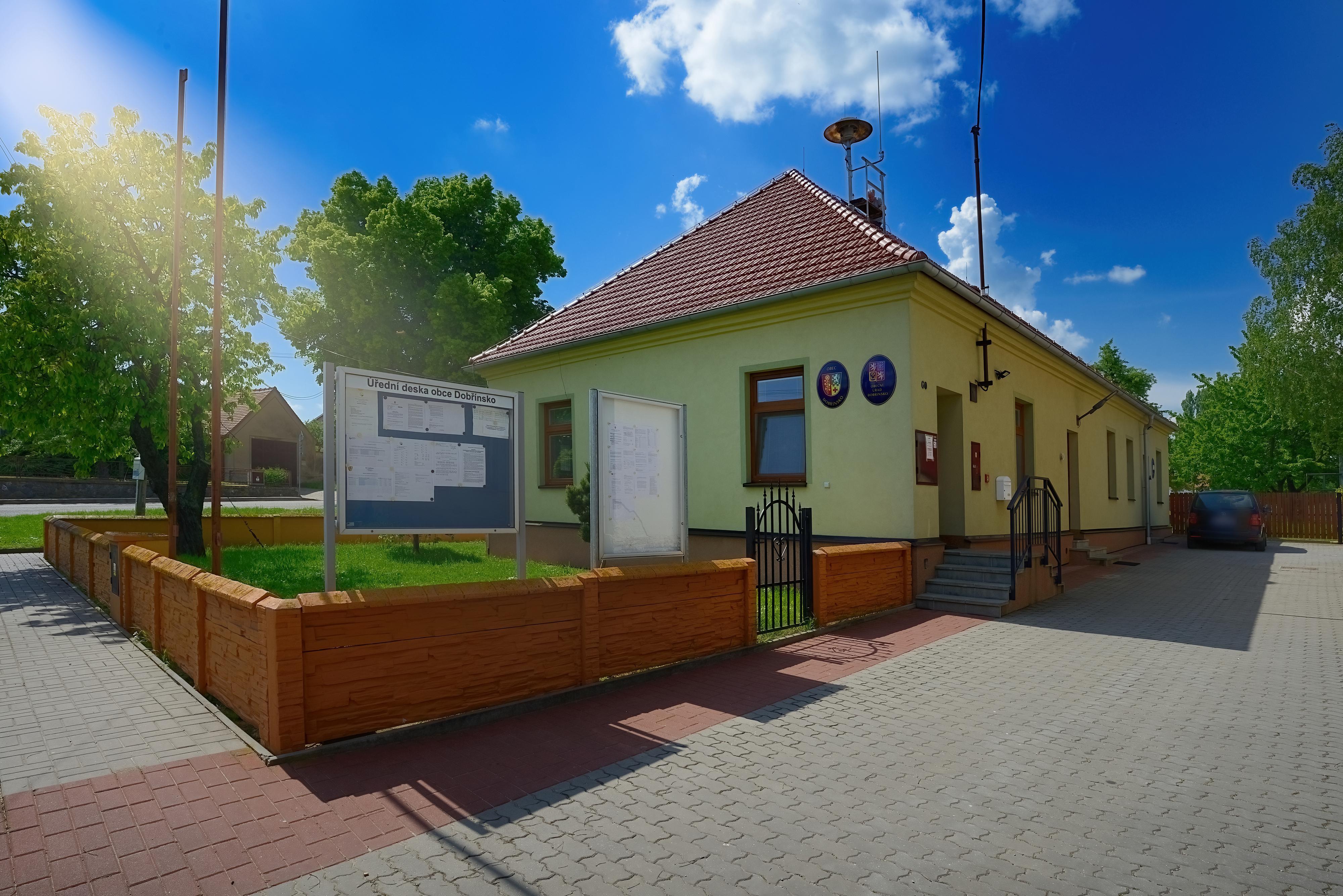 Dobřínsko - obecní úřad
