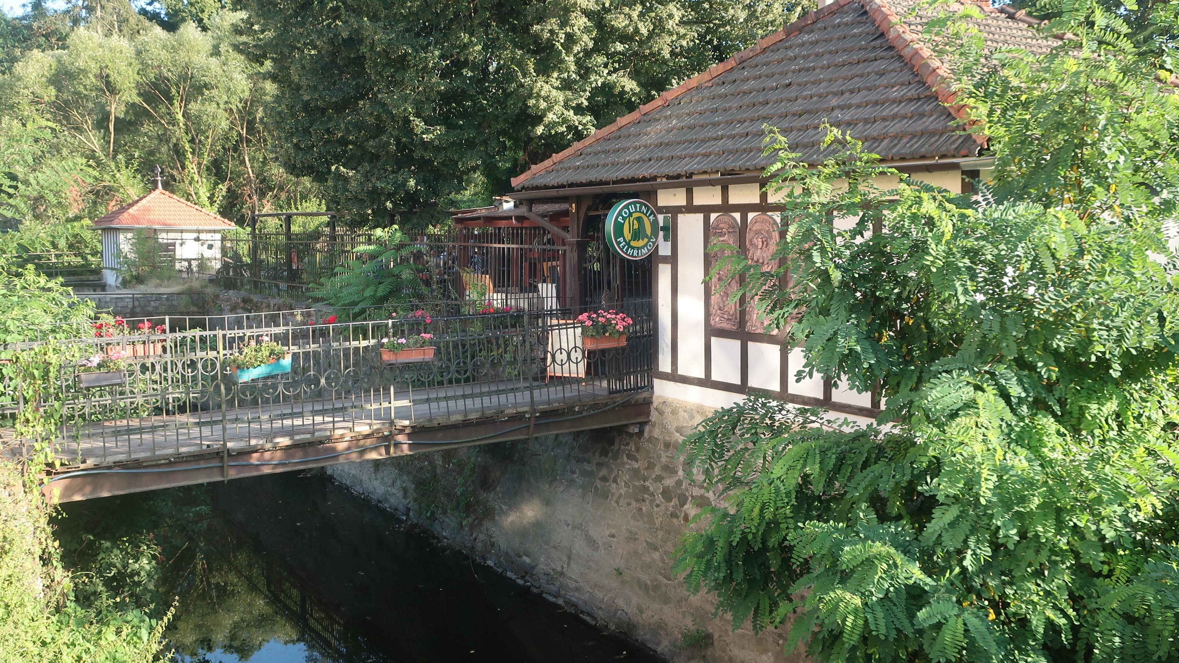 Hospůdka na ostrůvku