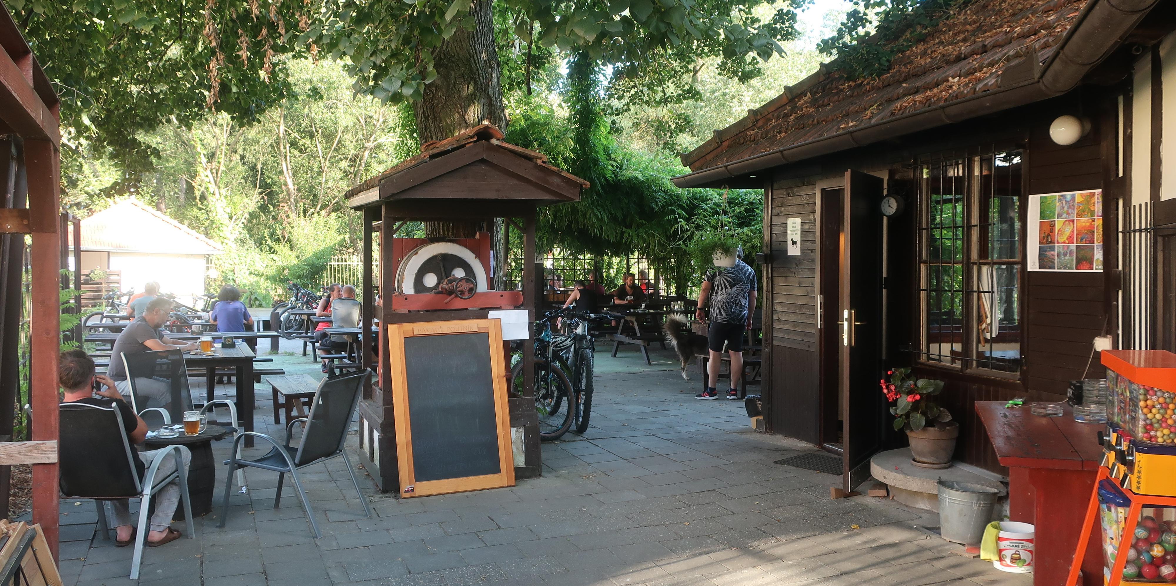 Hospůdka na ostrůvku foto 4