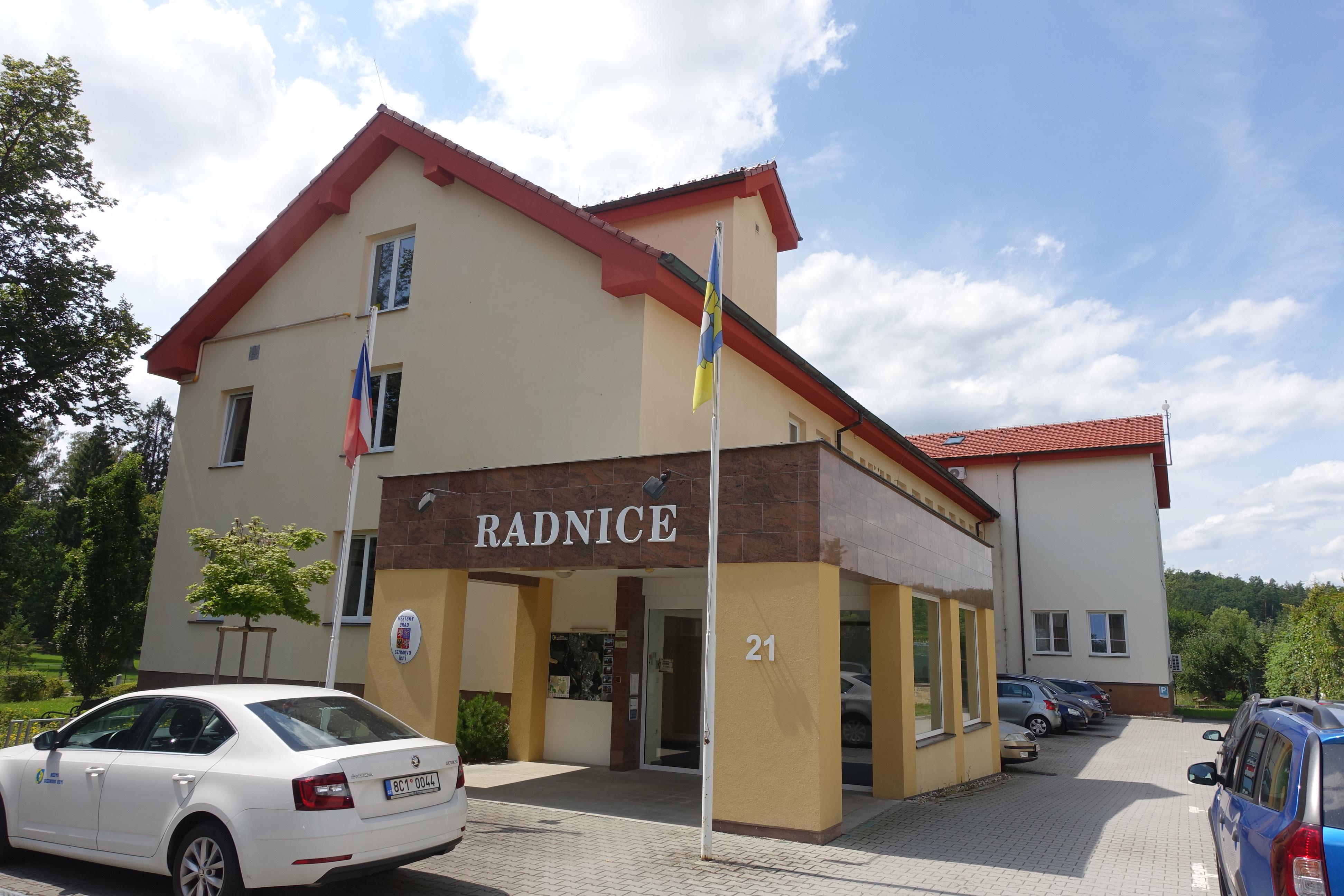 Sezimovo Ústí - městský úřad foto 5