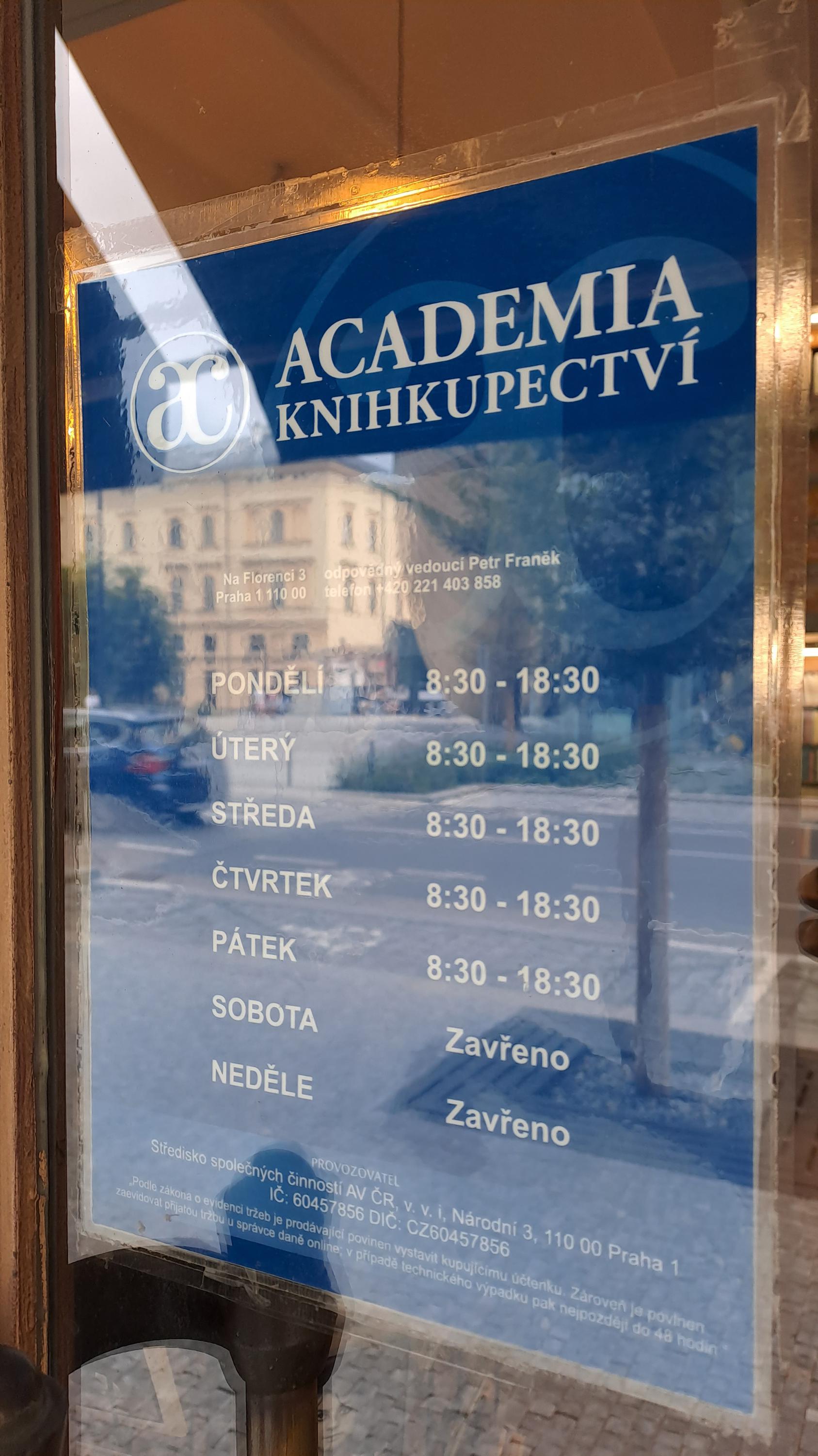 Knihkupectví Academia foto 2