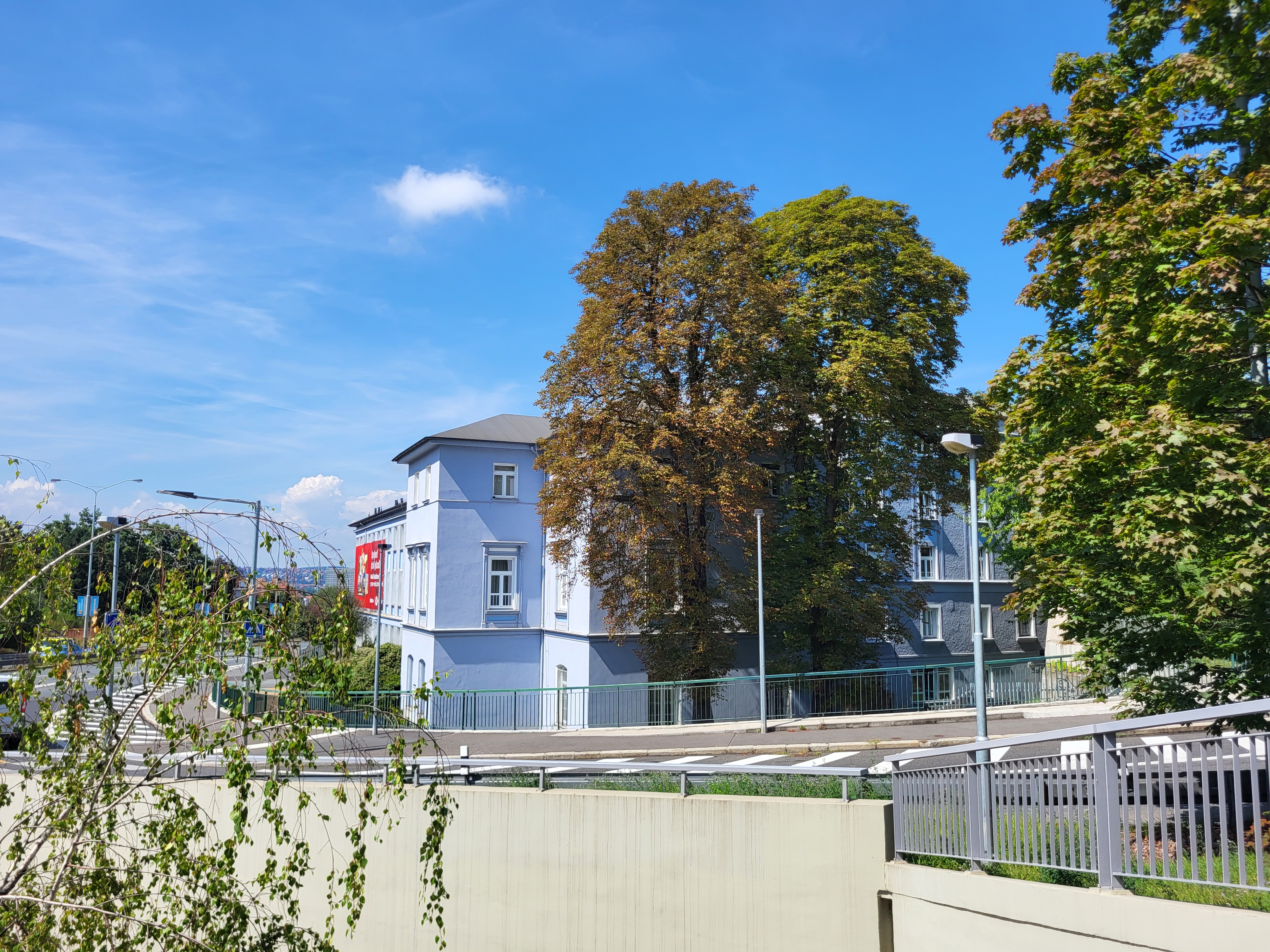 Knihovna Ústavu struktury a mechaniky hornin AV ČR foto 2