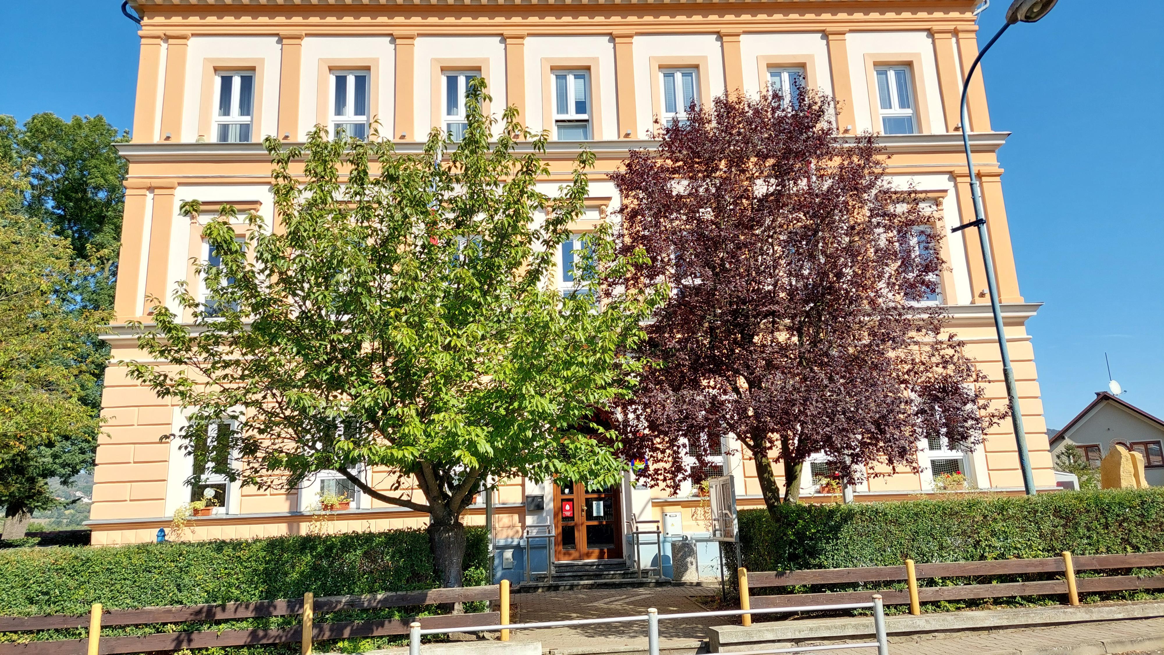 Řehlovice - obecní úřad foto 4